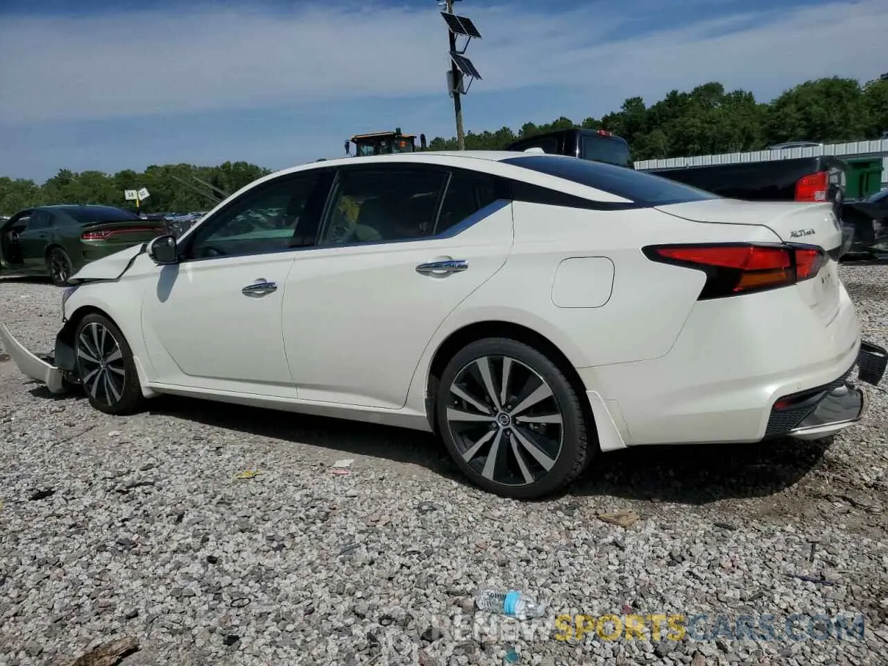 2 Photograph of a damaged car 1N4AL4FV1LC112787 NISSAN ALTIMA 2020
