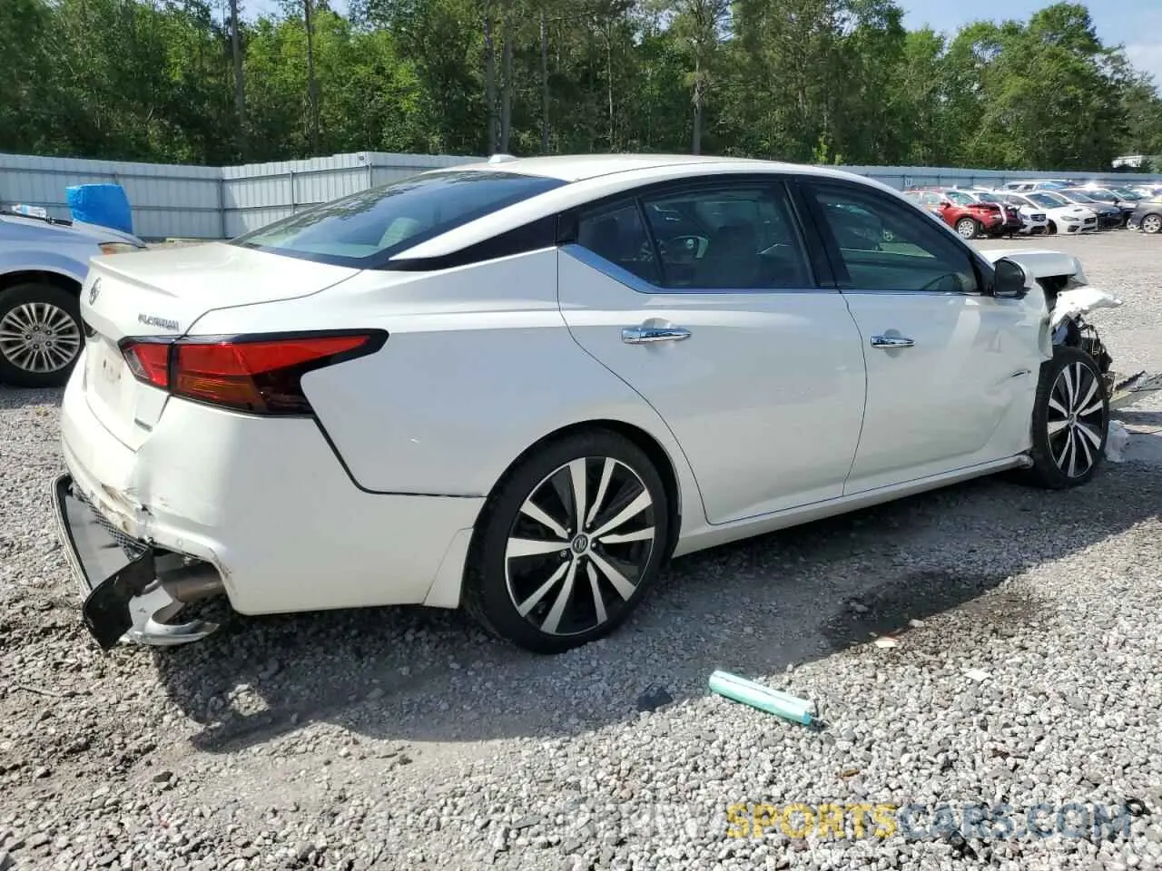 3 Photograph of a damaged car 1N4AL4FV1LC112787 NISSAN ALTIMA 2020