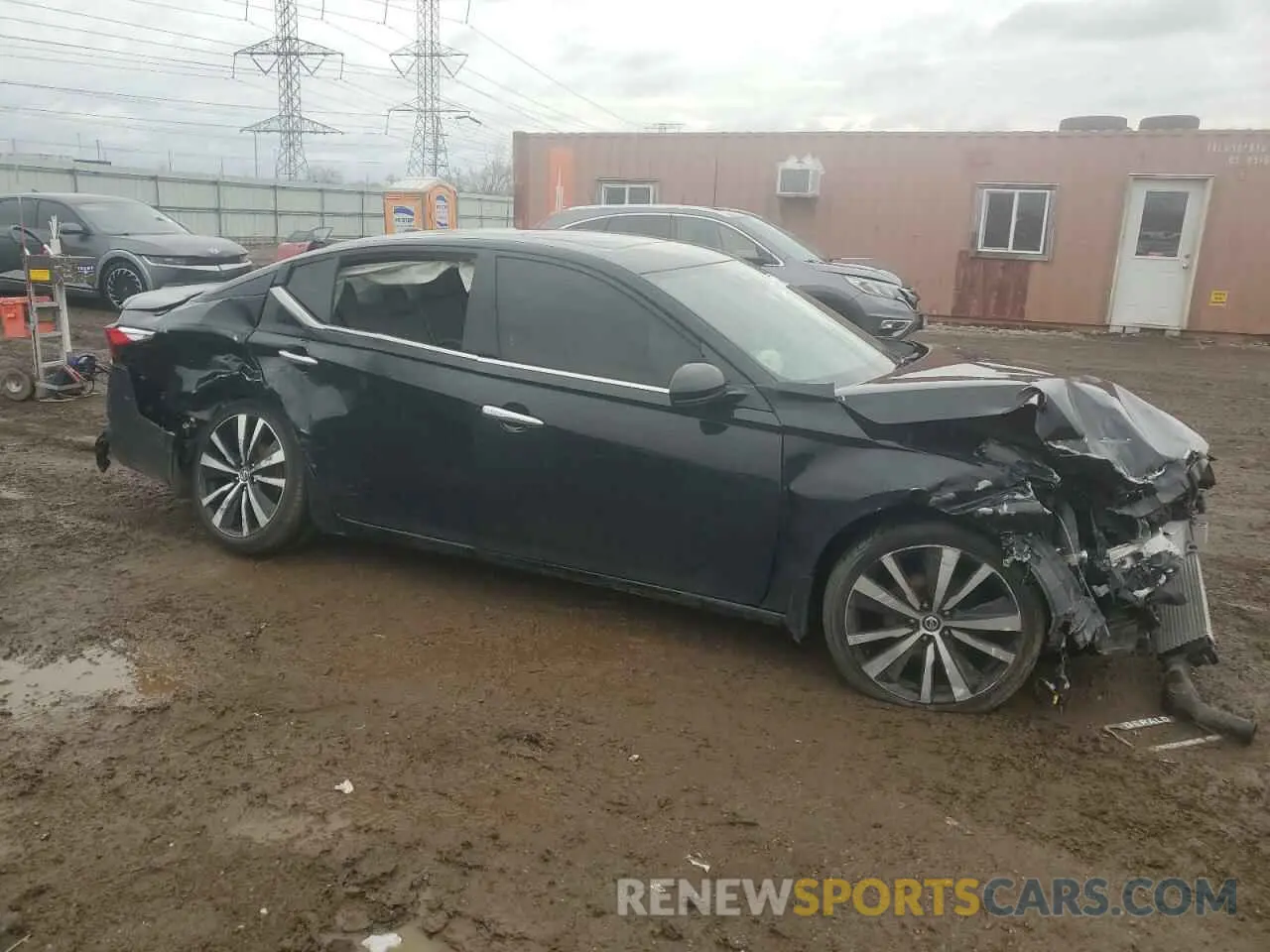 4 Photograph of a damaged car 1N4AL4FV1LC160385 NISSAN ALTIMA 2020