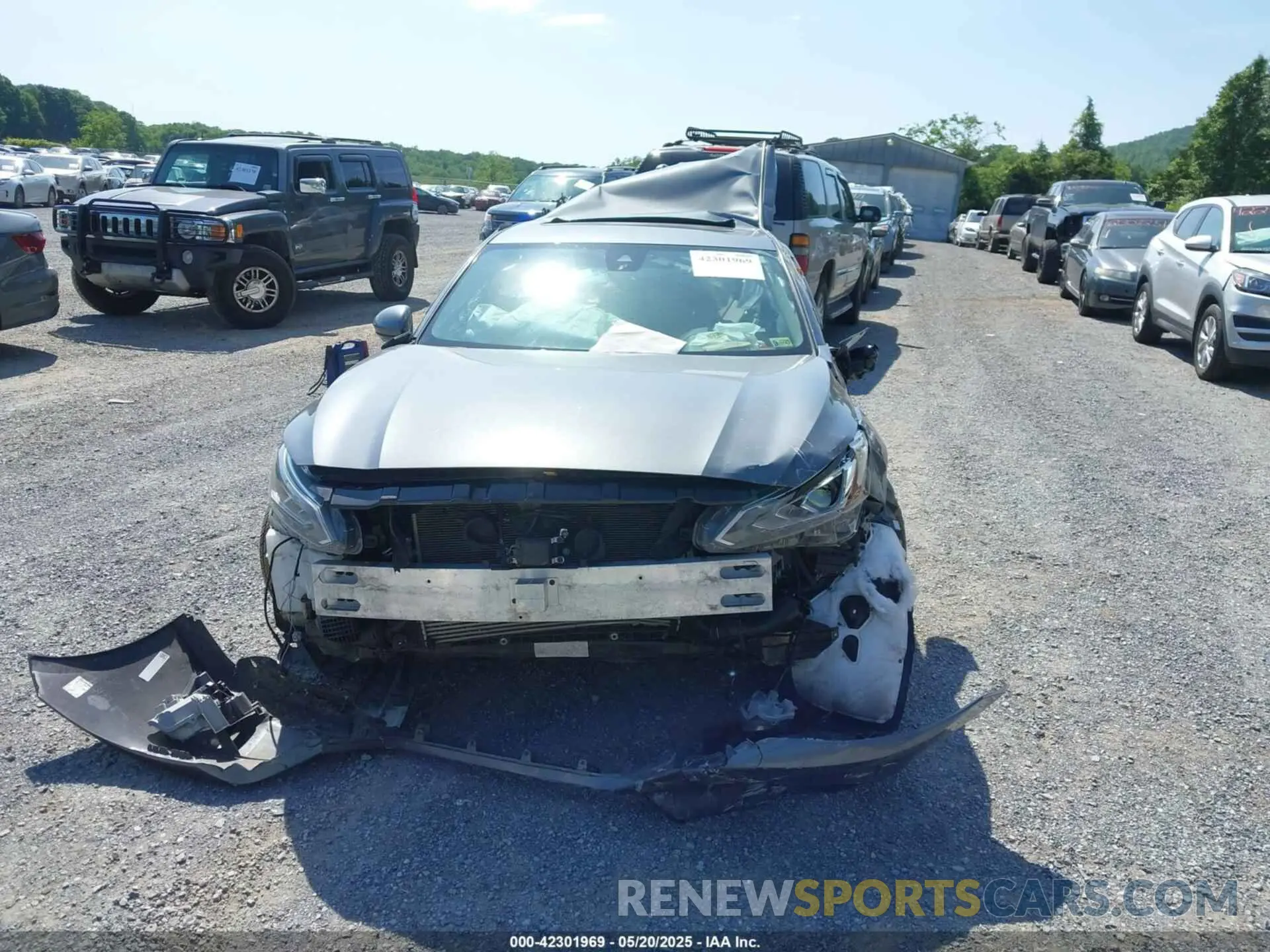 12 Photograph of a damaged car 1N4AL4FV2LC190950 NISSAN ALTIMA 2020