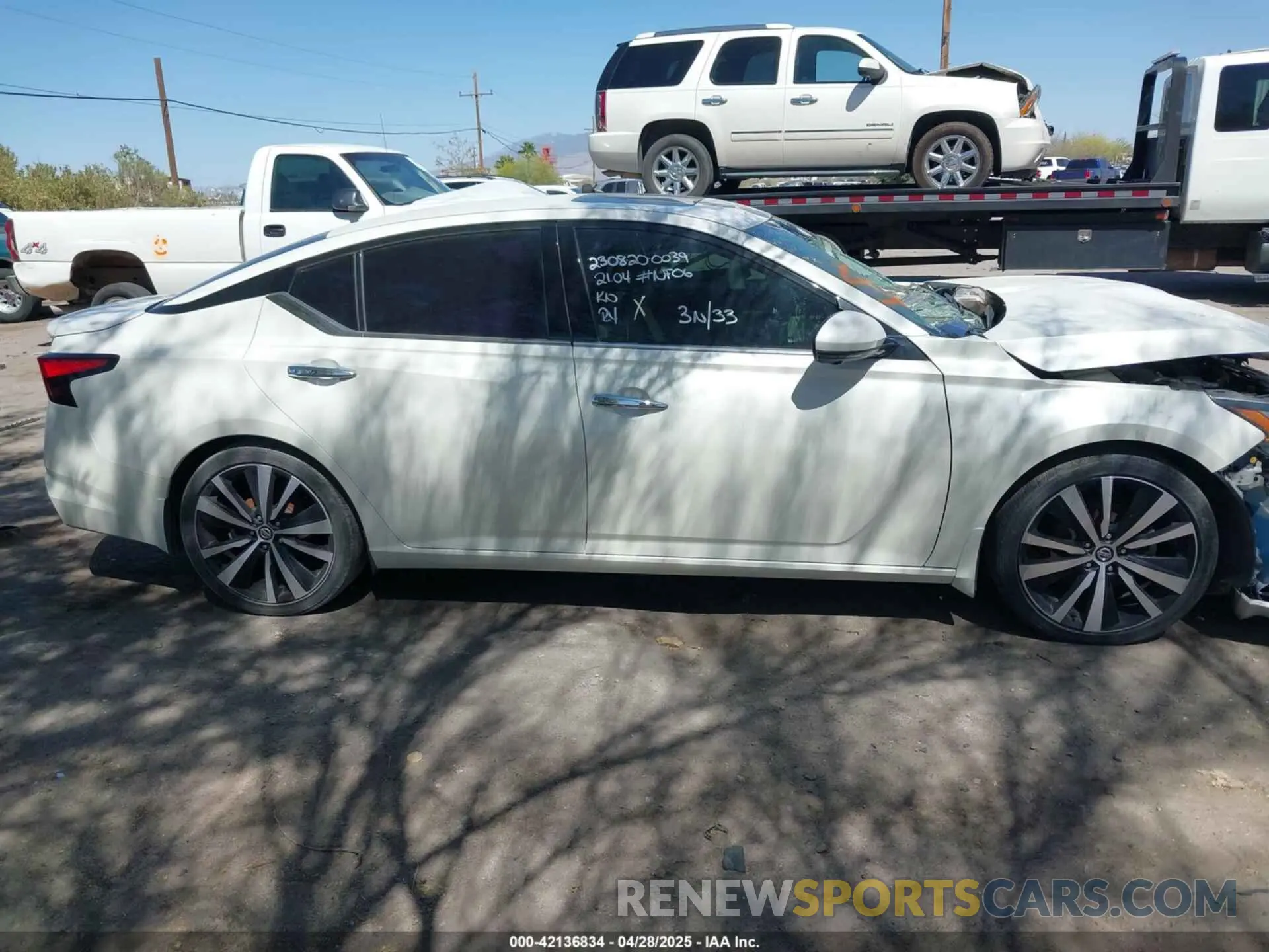 13 Photograph of a damaged car 1N4AL4FV3LC155737 NISSAN ALTIMA 2020