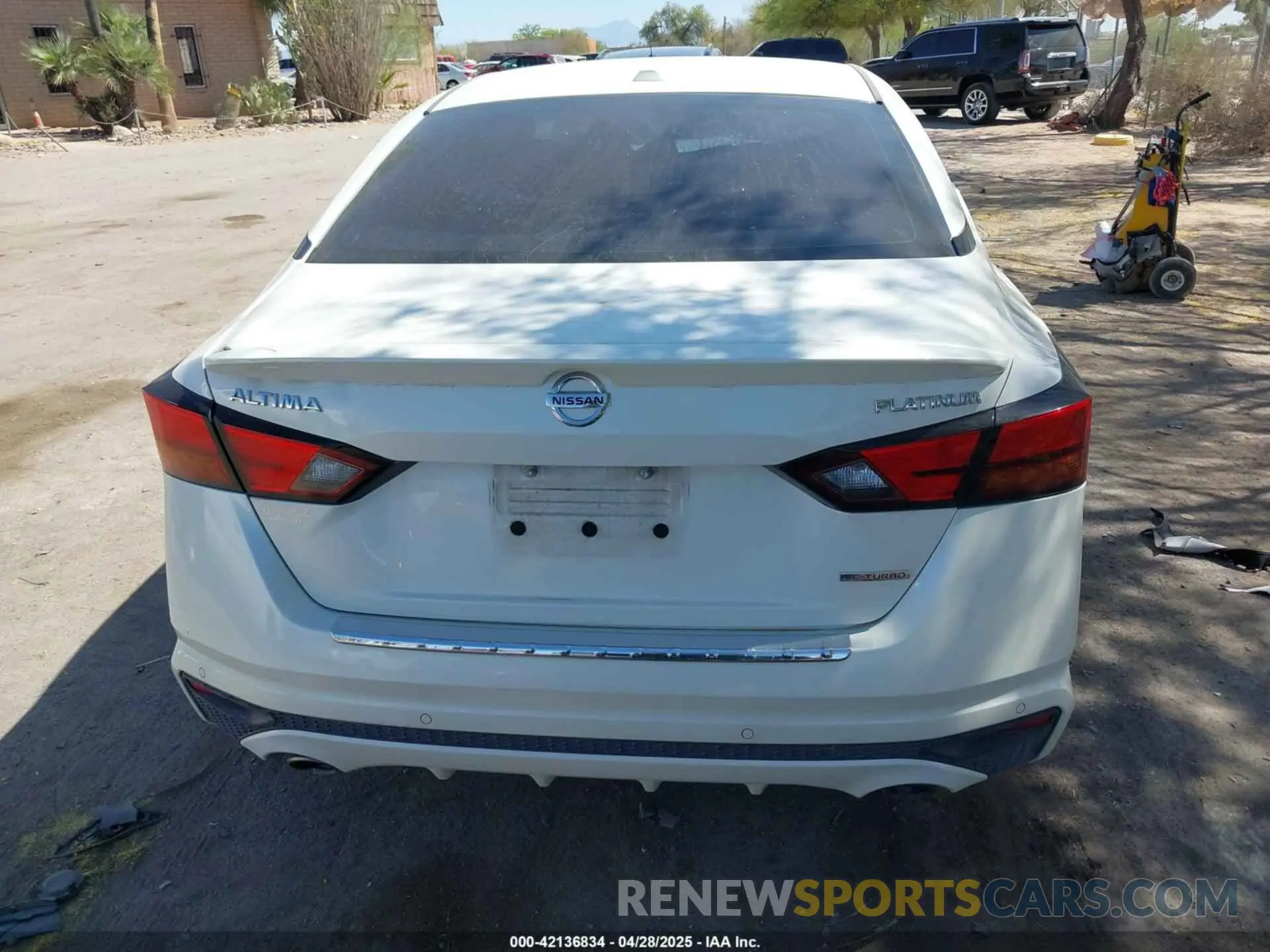16 Photograph of a damaged car 1N4AL4FV3LC155737 NISSAN ALTIMA 2020