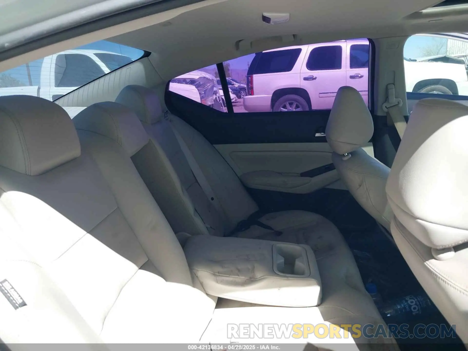 8 Photograph of a damaged car 1N4AL4FV3LC155737 NISSAN ALTIMA 2020