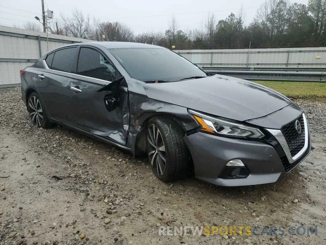4 Photograph of a damaged car 1N4AL4FVXLC186340 NISSAN ALTIMA 2020