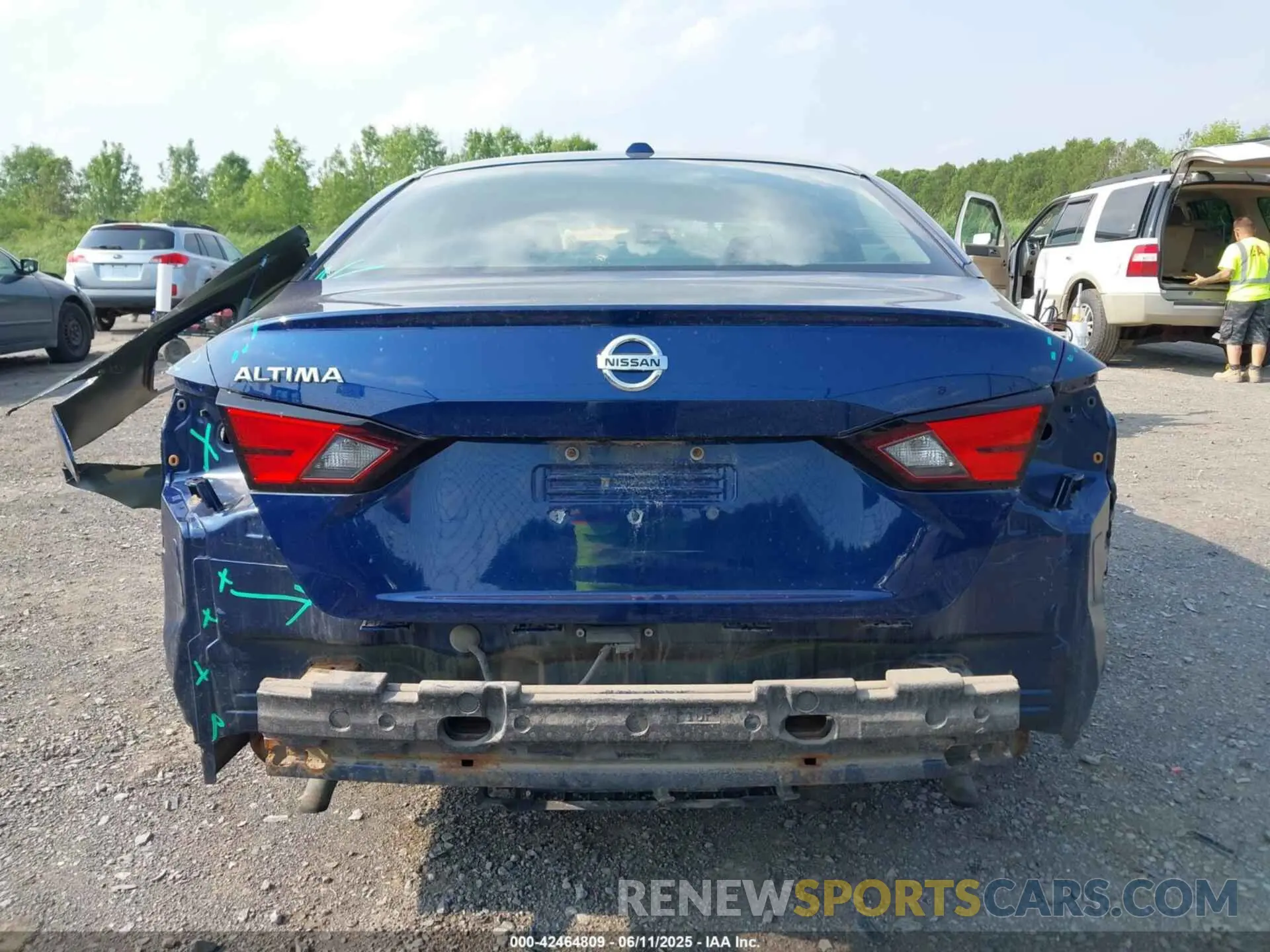 17 Photograph of a damaged car 1N4BL4BV0LC100950 NISSAN ALTIMA 2020
