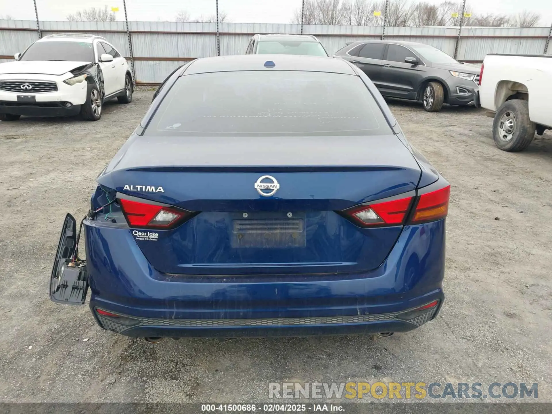 17 Photograph of a damaged car 1N4BL4BV0LC113410 NISSAN ALTIMA 2020