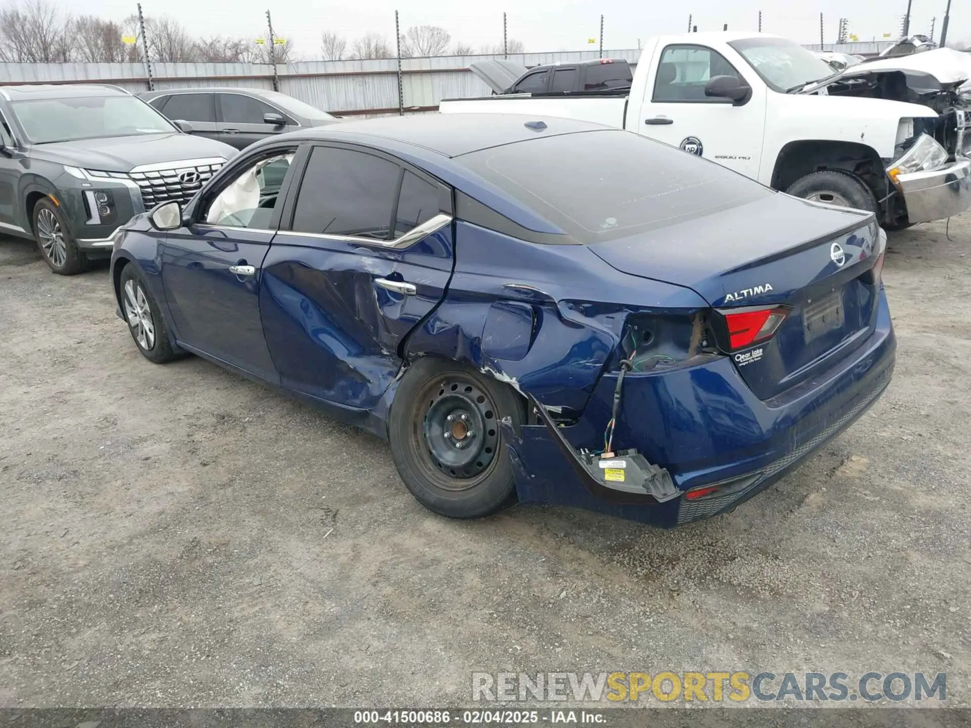 3 Photograph of a damaged car 1N4BL4BV0LC113410 NISSAN ALTIMA 2020