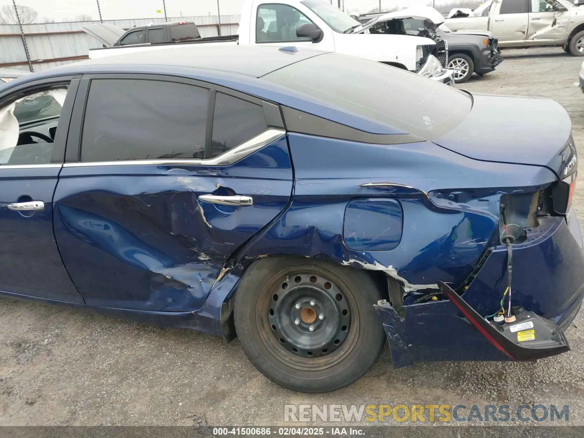 6 Photograph of a damaged car 1N4BL4BV0LC113410 NISSAN ALTIMA 2020