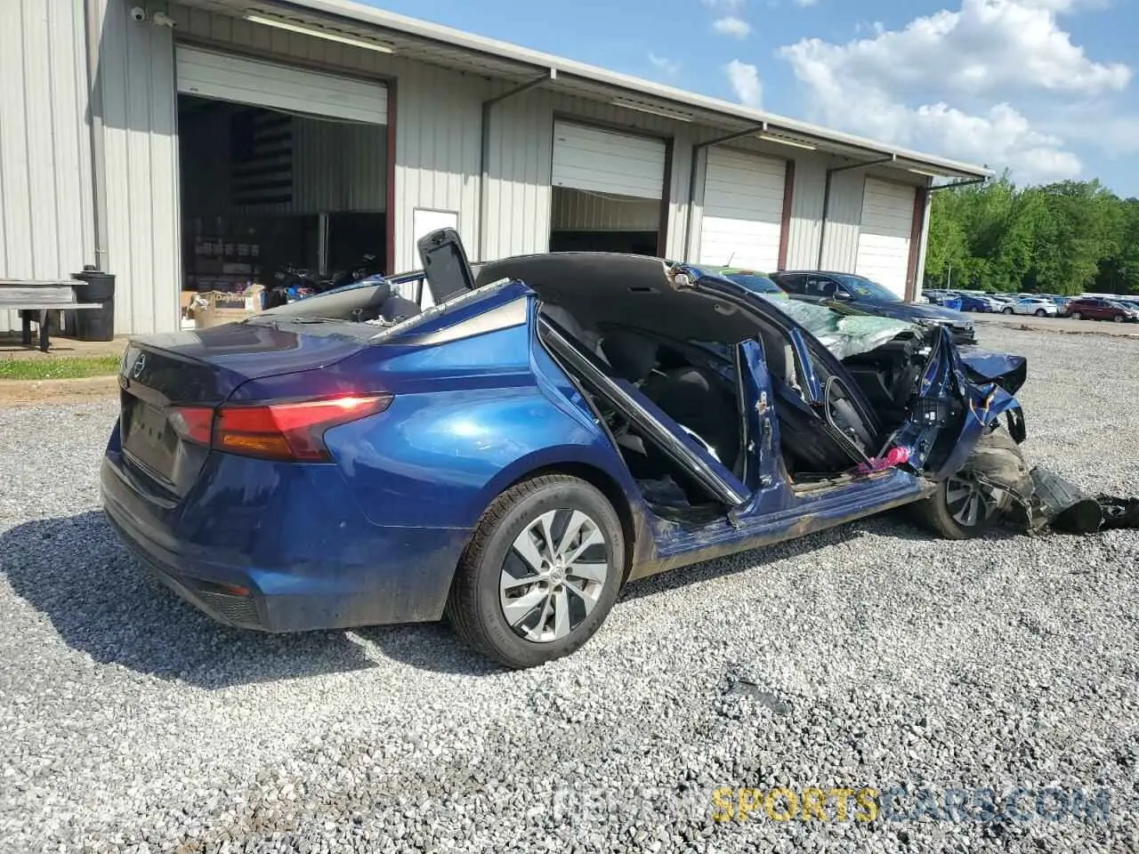 3 Photograph of a damaged car 1N4BL4BV0LC126318 NISSAN ALTIMA 2020