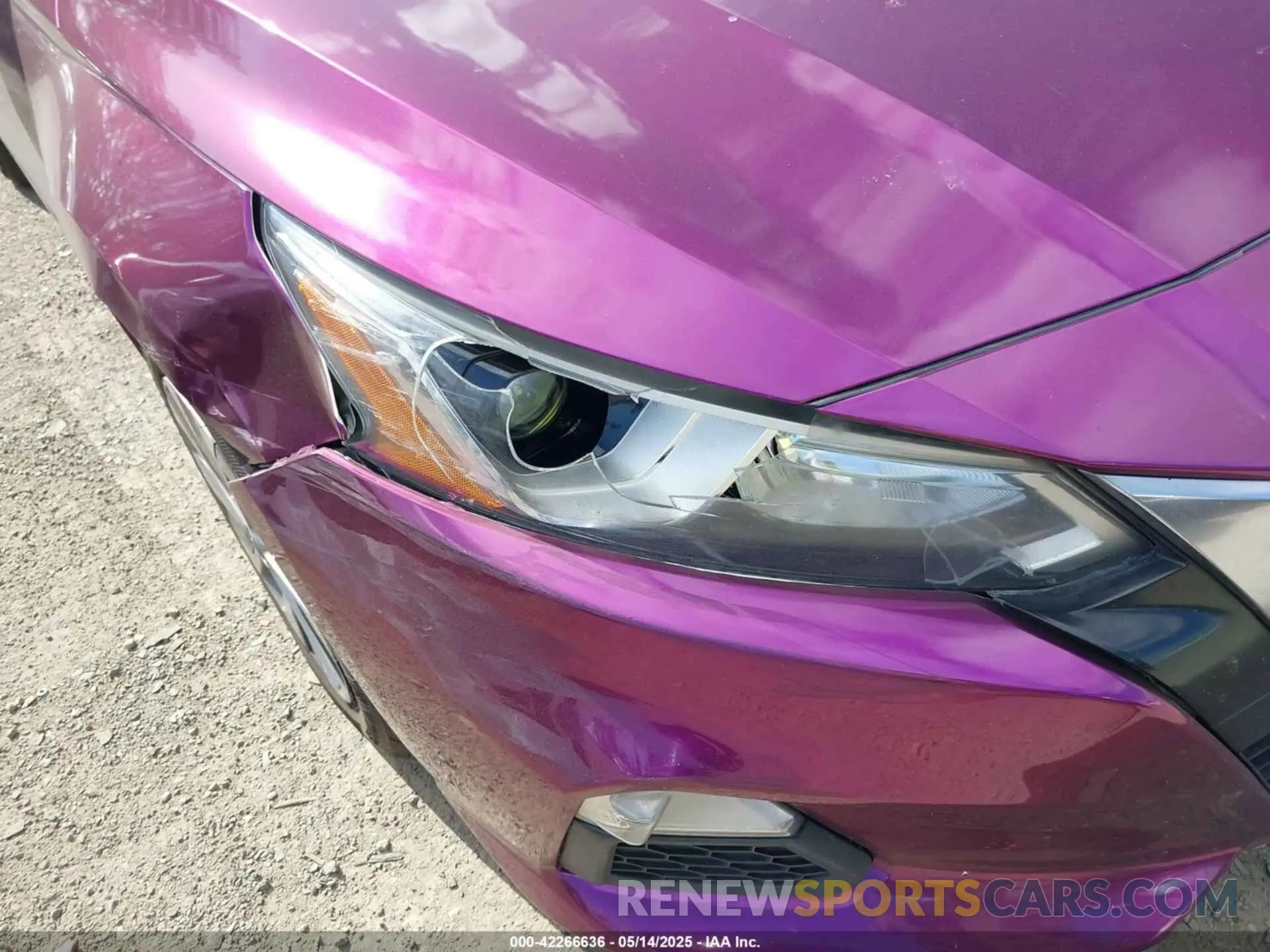 17 Photograph of a damaged car 1N4BL4BV0LC135231 NISSAN ALTIMA 2020