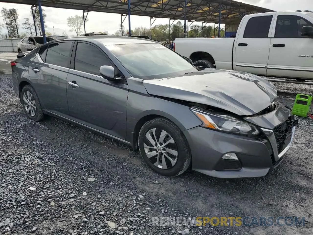 4 Photograph of a damaged car 1N4BL4BV0LC138548 NISSAN ALTIMA 2020