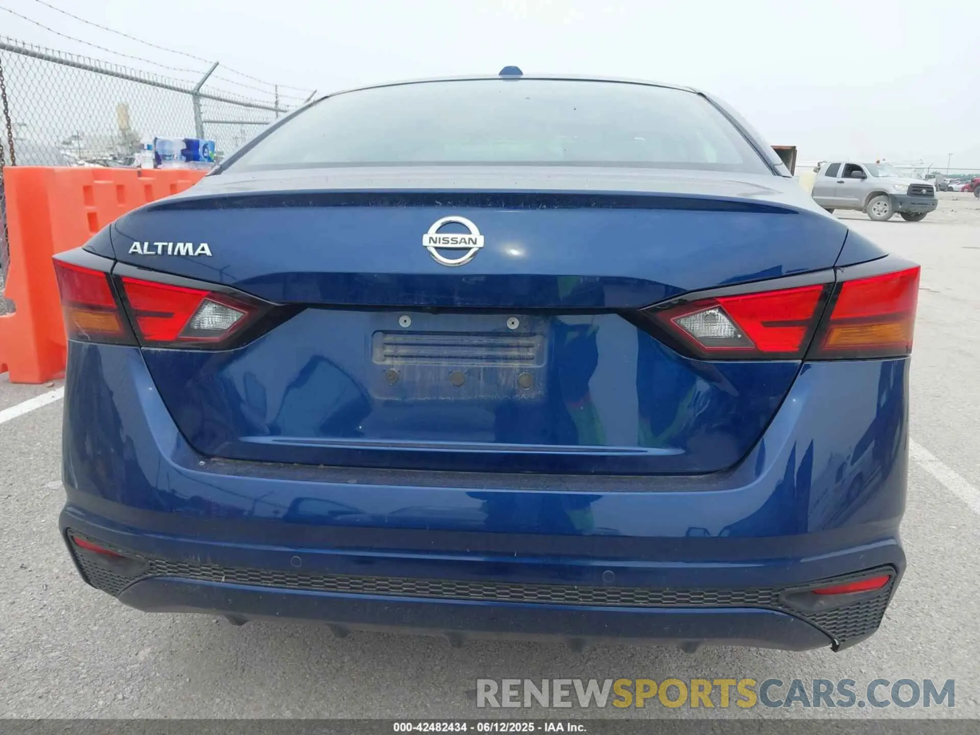 16 Photograph of a damaged car 1N4BL4BV0LC165328 NISSAN ALTIMA 2020