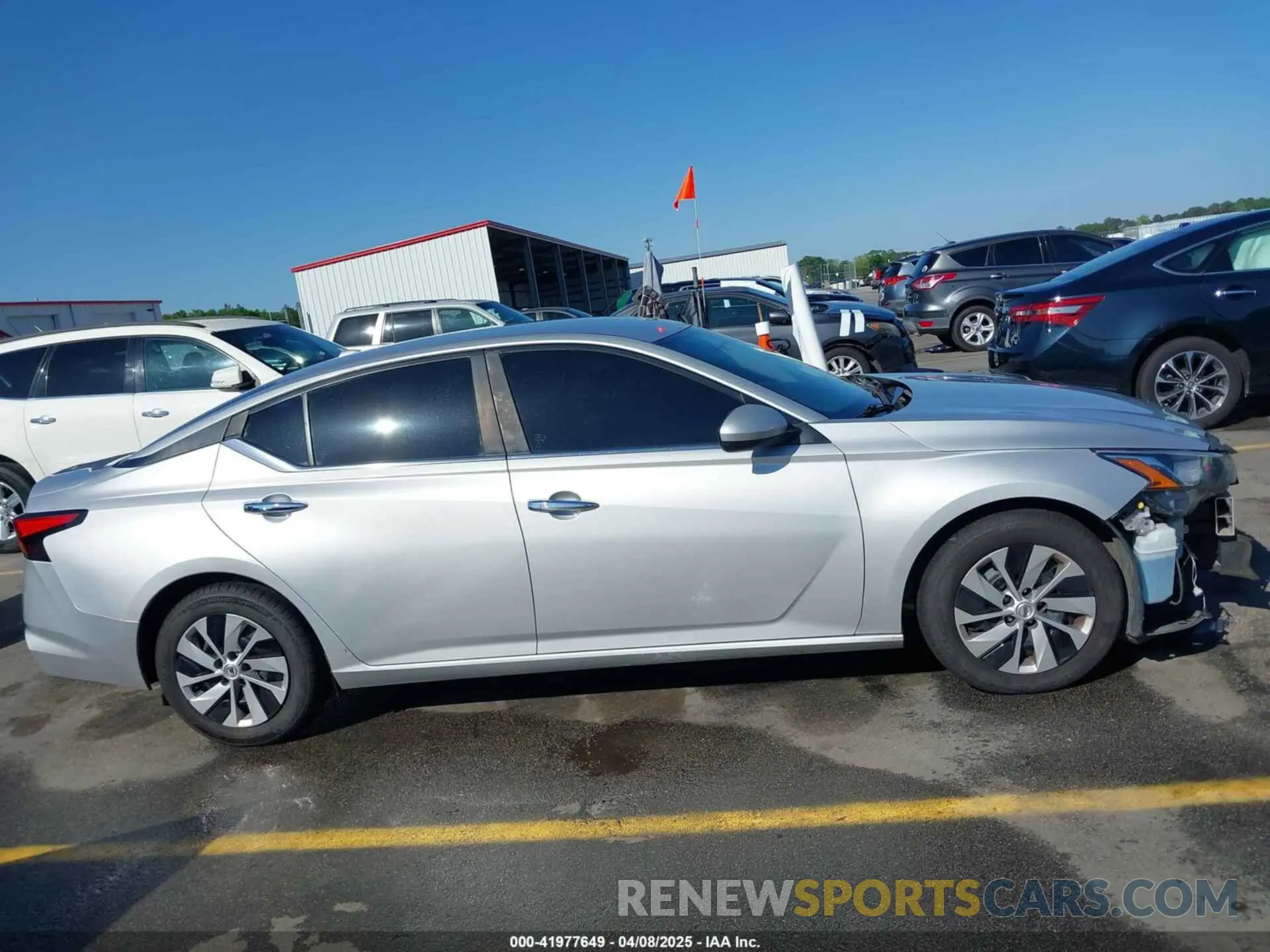 14 Photograph of a damaged car 1N4BL4BV0LC180556 NISSAN ALTIMA 2020