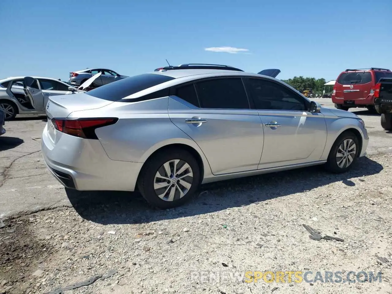 3 Photograph of a damaged car 1N4BL4BV0LC184204 NISSAN ALTIMA 2020