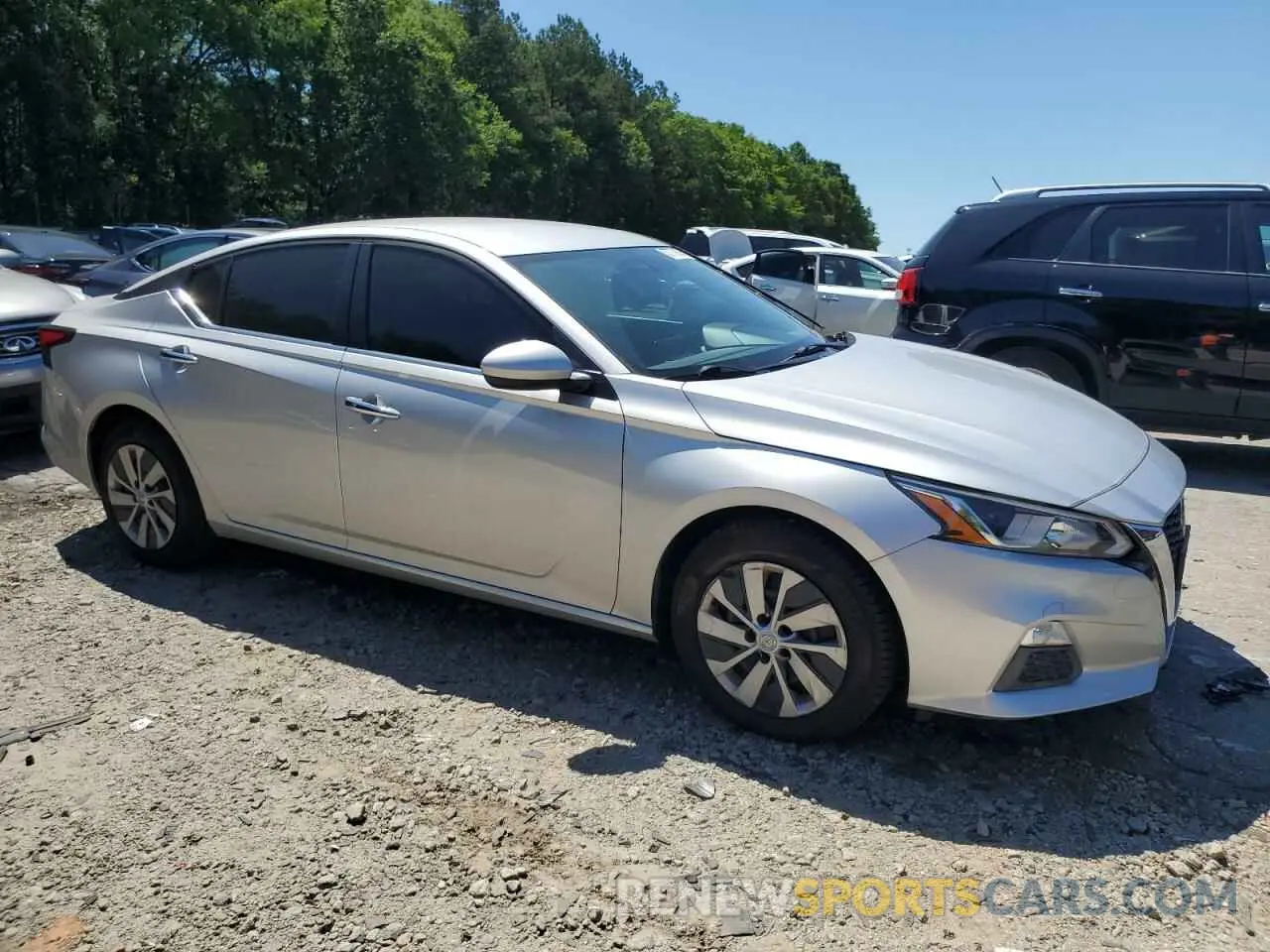 4 Photograph of a damaged car 1N4BL4BV0LC184204 NISSAN ALTIMA 2020