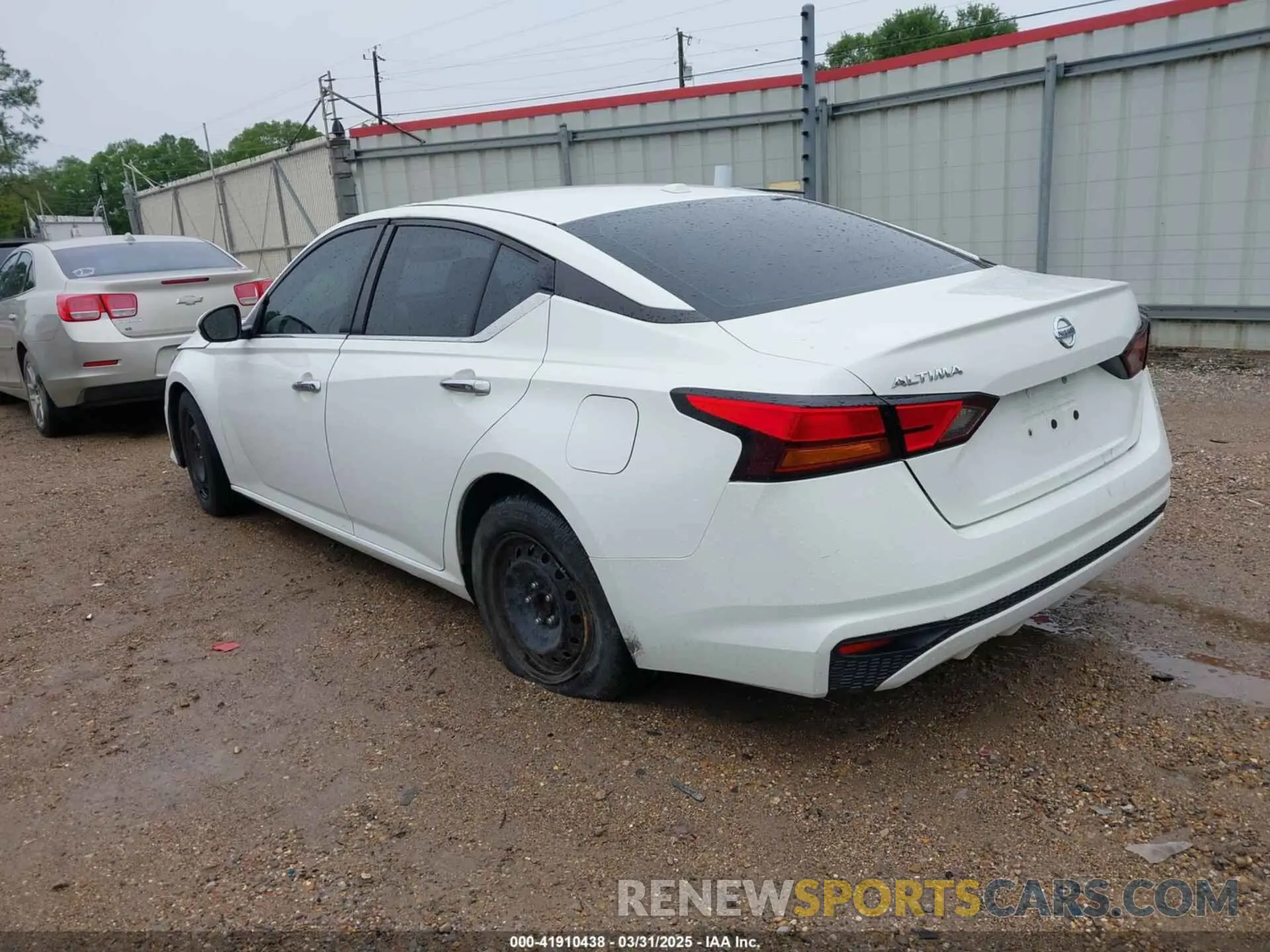 3 Photograph of a damaged car 1N4BL4BV0LC206993 NISSAN ALTIMA 2020