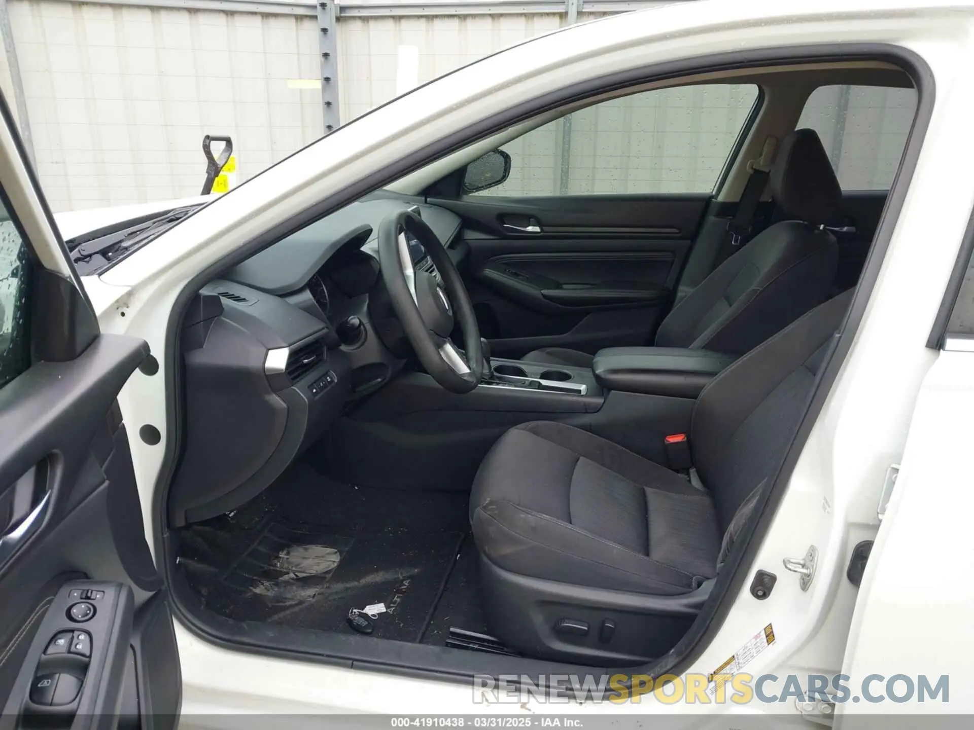 5 Photograph of a damaged car 1N4BL4BV0LC206993 NISSAN ALTIMA 2020