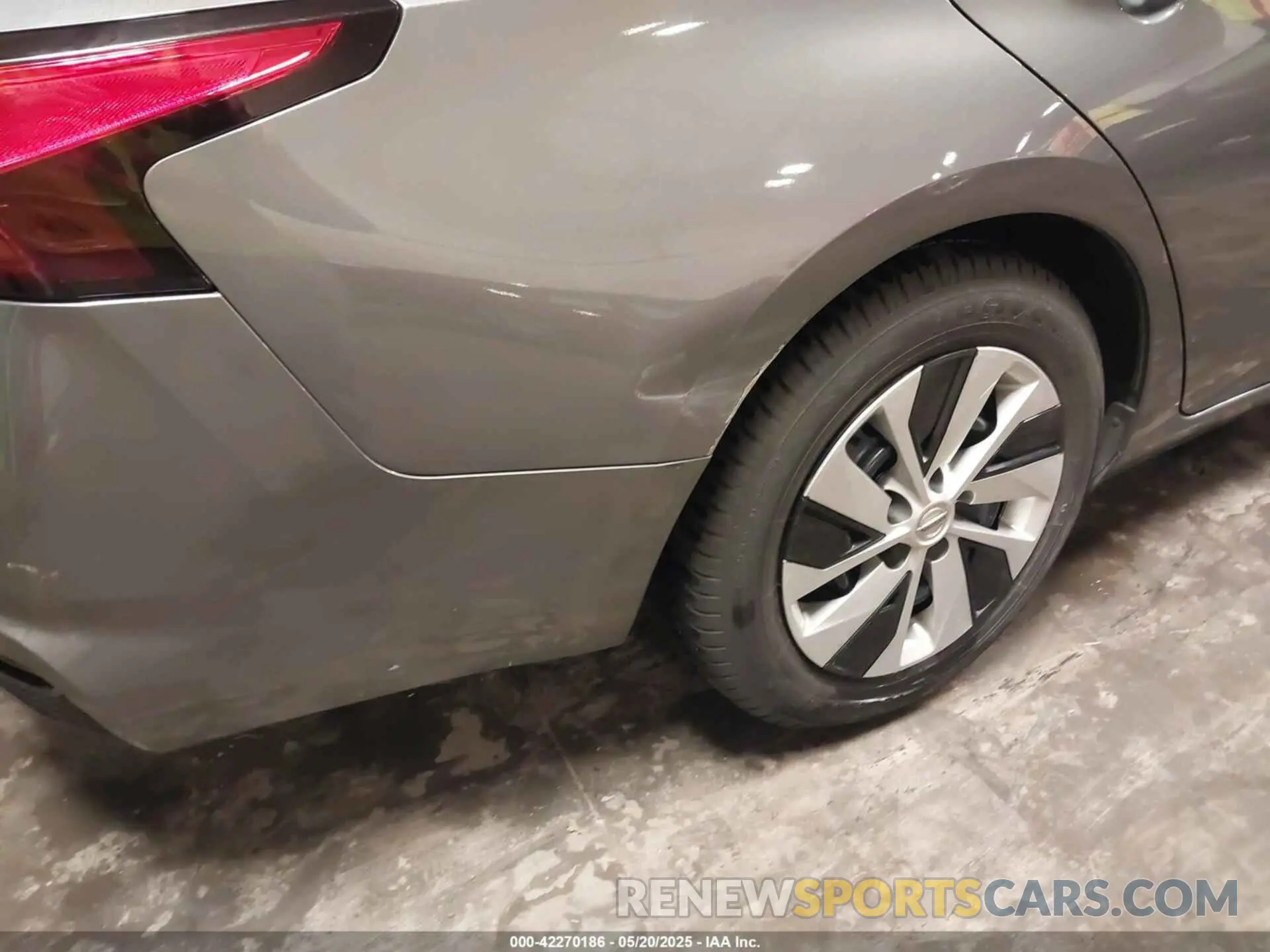 20 Photograph of a damaged car 1N4BL4BV0LC212096 NISSAN ALTIMA 2020