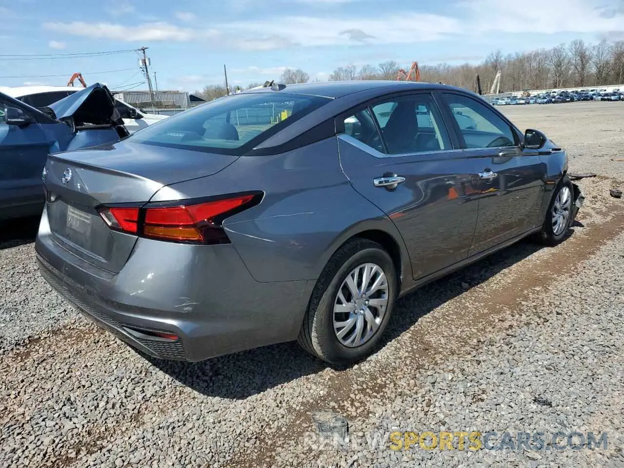 3 Photograph of a damaged car 1N4BL4BV0LC212650 NISSAN ALTIMA 2020