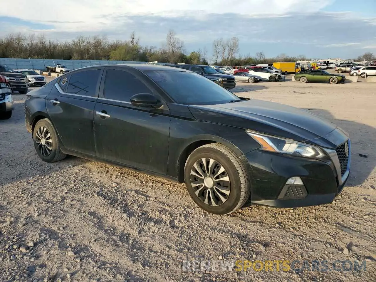 4 Photograph of a damaged car 1N4BL4BV0LC222126 NISSAN ALTIMA 2020
