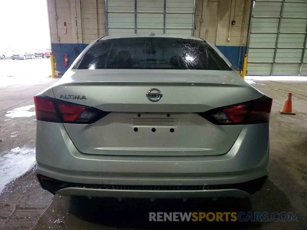 6 Photograph of a damaged car 1N4BL4BV0LC223471 NISSAN ALTIMA 2020