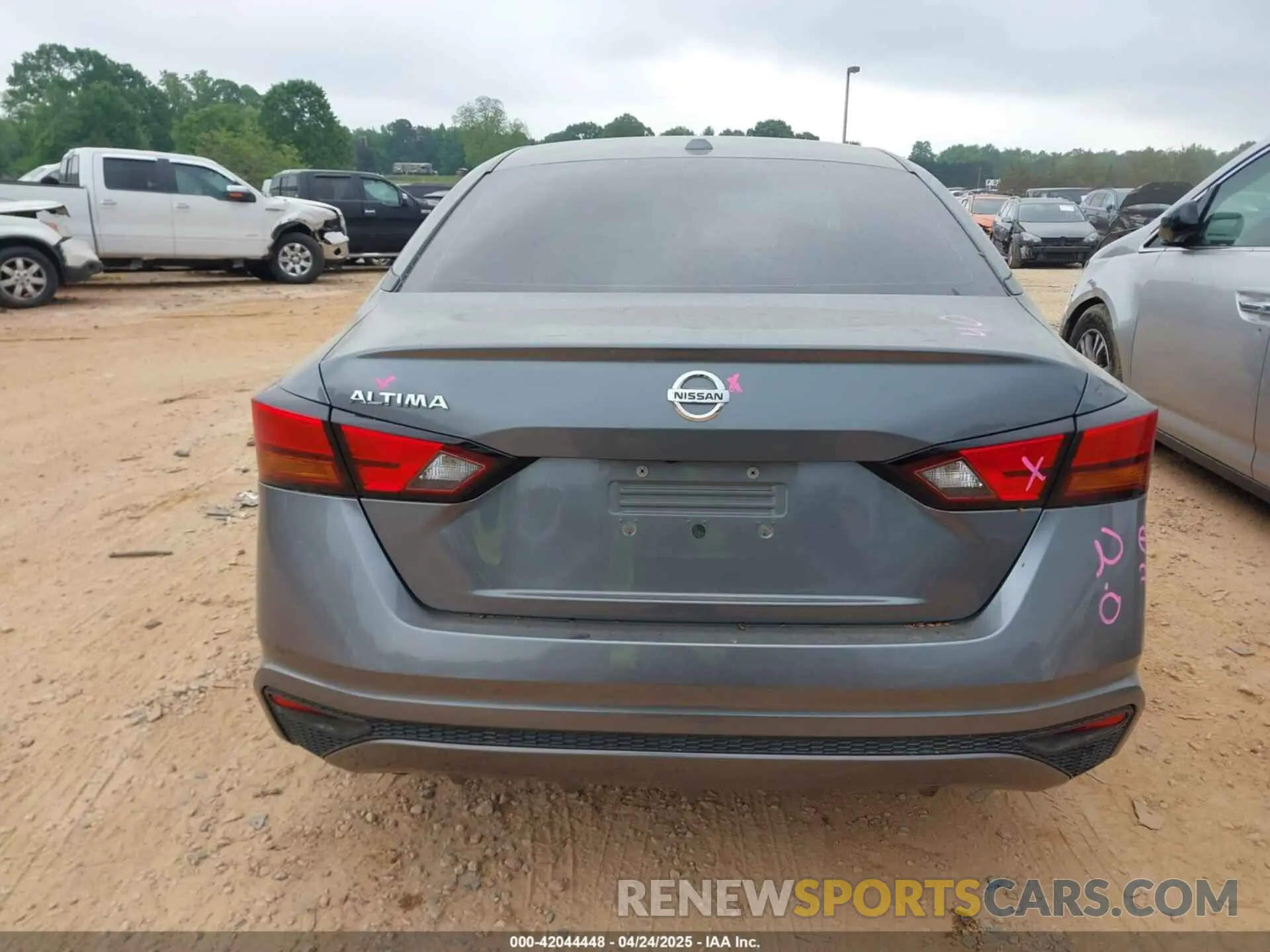 16 Photograph of a damaged car 1N4BL4BV0LC225978 NISSAN ALTIMA 2020