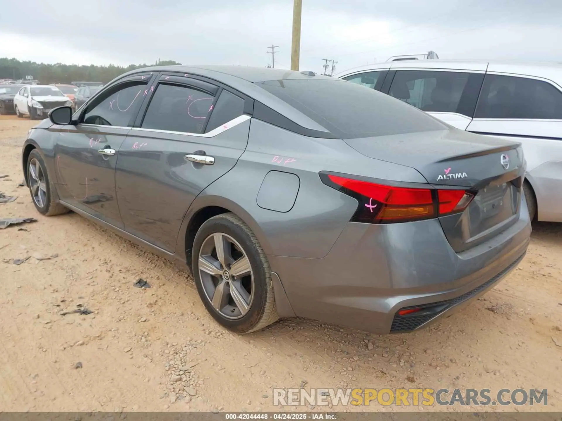 3 Photograph of a damaged car 1N4BL4BV0LC225978 NISSAN ALTIMA 2020