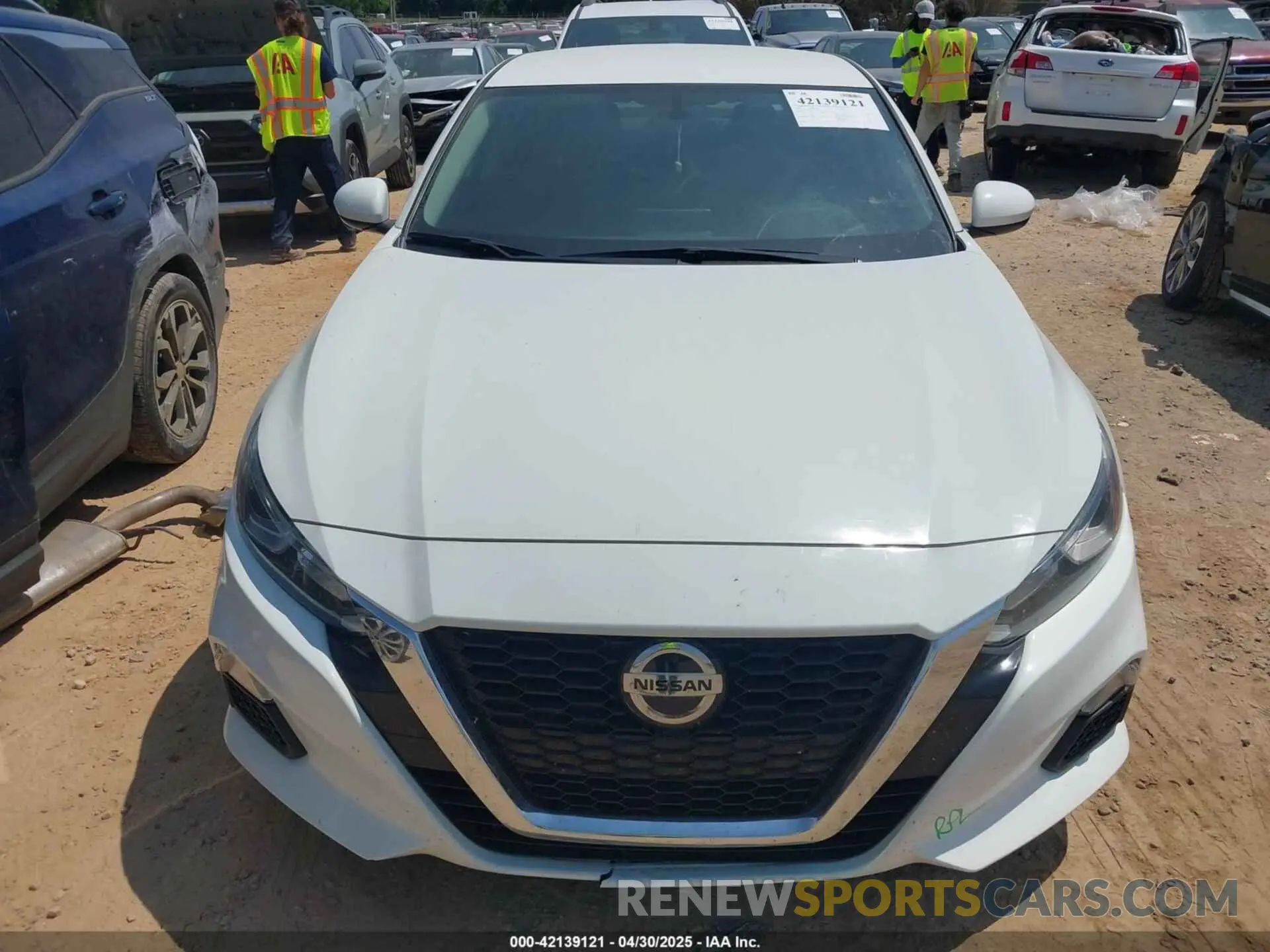 12 Photograph of a damaged car 1N4BL4BV0LC246815 NISSAN ALTIMA 2020