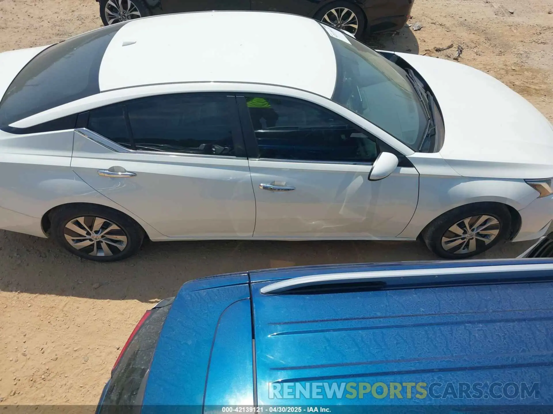 13 Photograph of a damaged car 1N4BL4BV0LC246815 NISSAN ALTIMA 2020