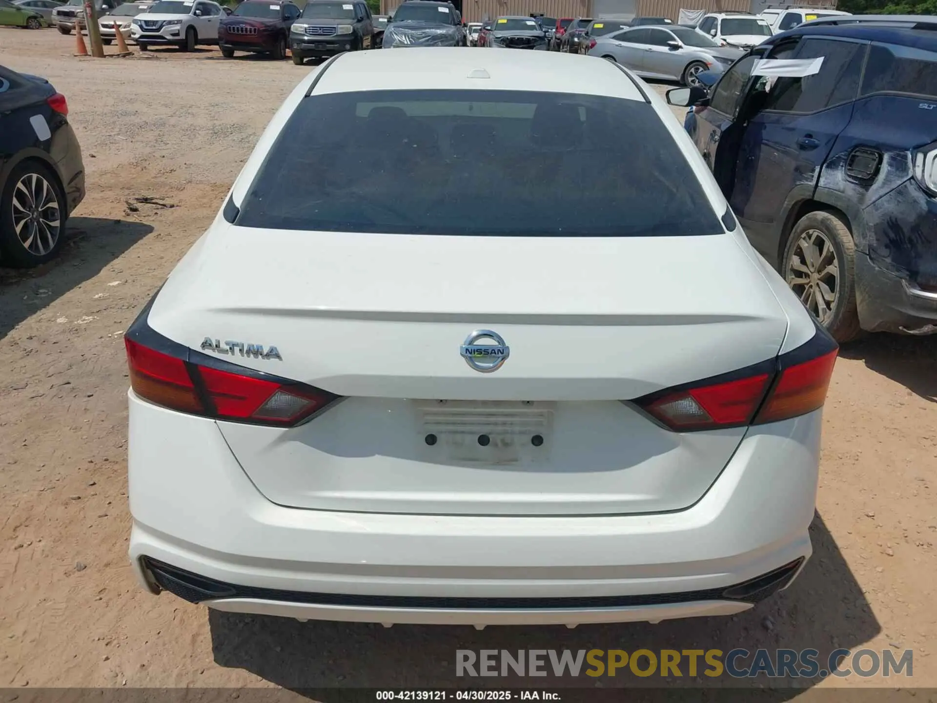16 Photograph of a damaged car 1N4BL4BV0LC246815 NISSAN ALTIMA 2020