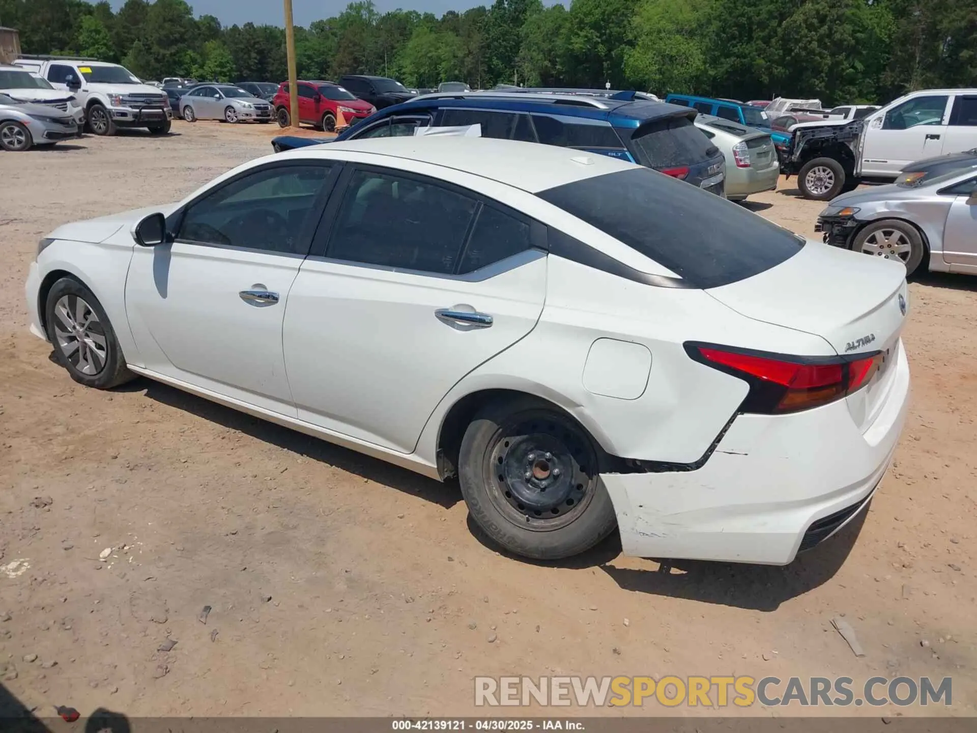 3 Photograph of a damaged car 1N4BL4BV0LC246815 NISSAN ALTIMA 2020