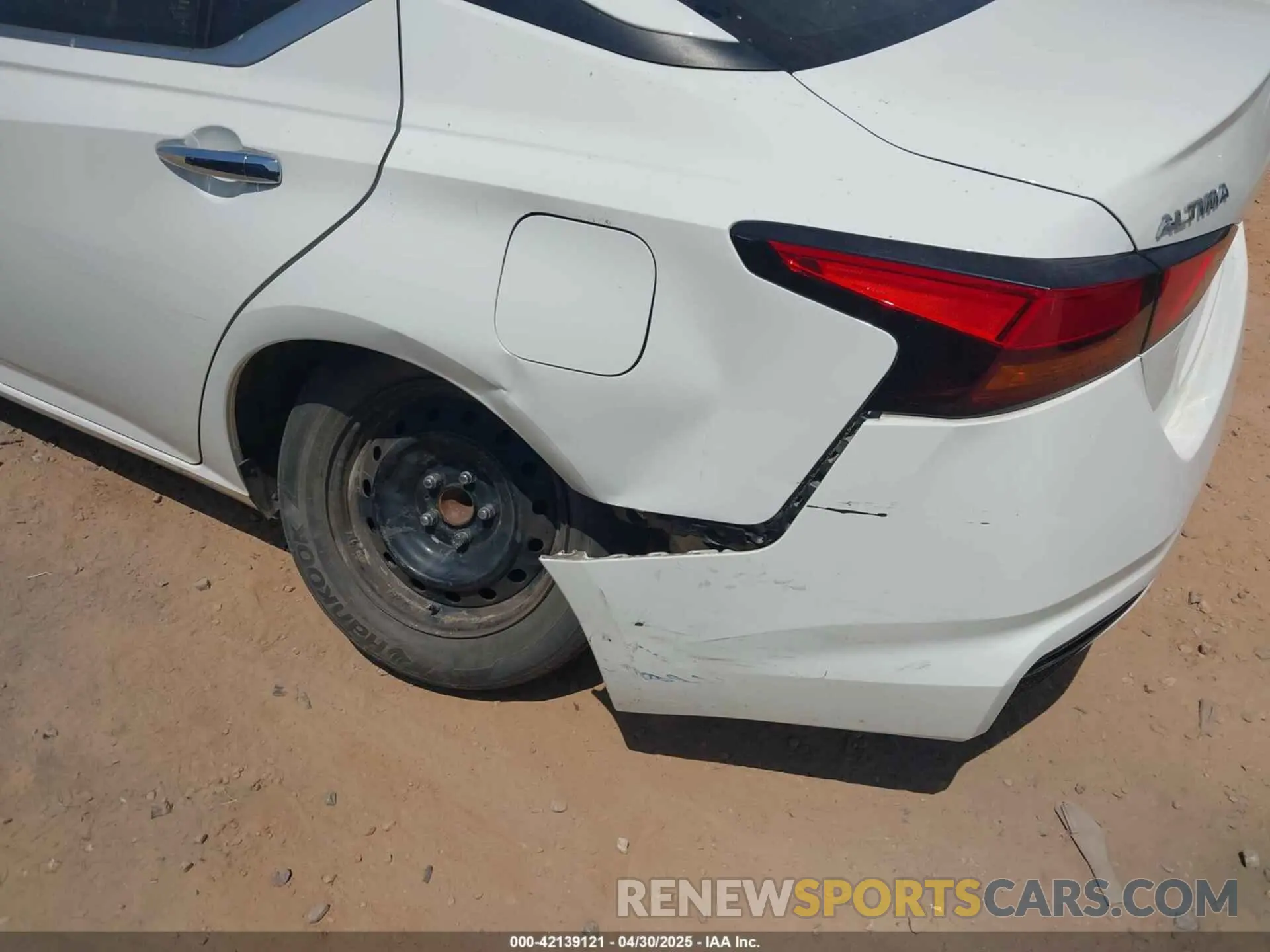 6 Photograph of a damaged car 1N4BL4BV0LC246815 NISSAN ALTIMA 2020