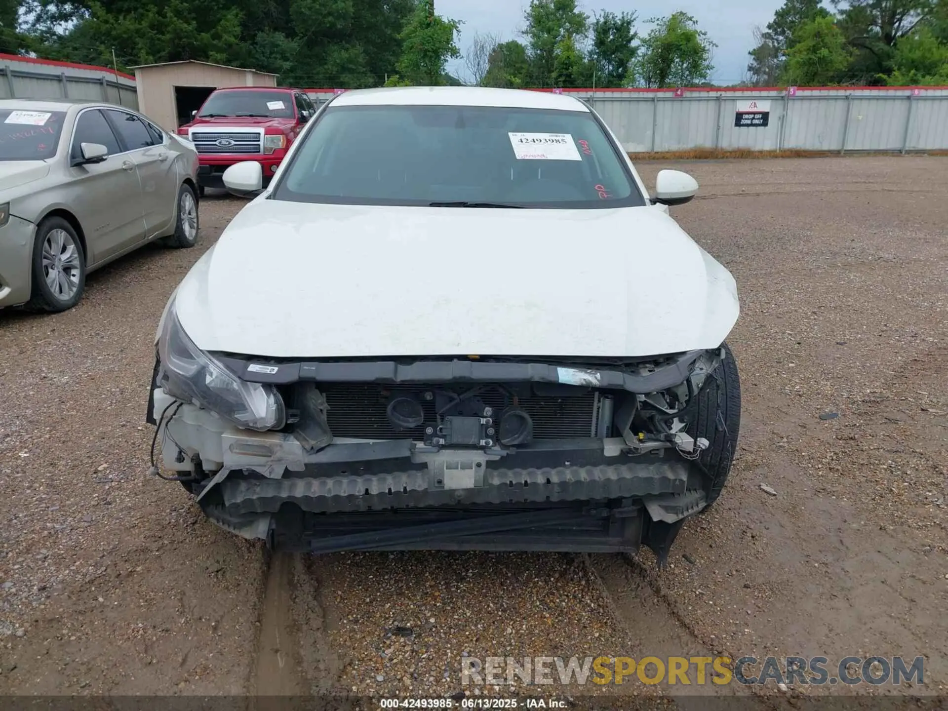 13 Photograph of a damaged car 1N4BL4BV0LC252615 NISSAN ALTIMA 2020