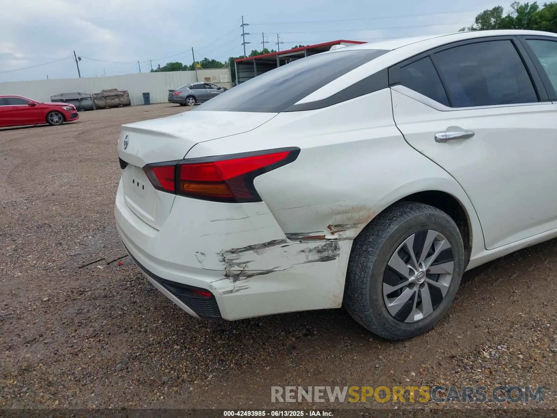 6 Photograph of a damaged car 1N4BL4BV0LC252615 NISSAN ALTIMA 2020