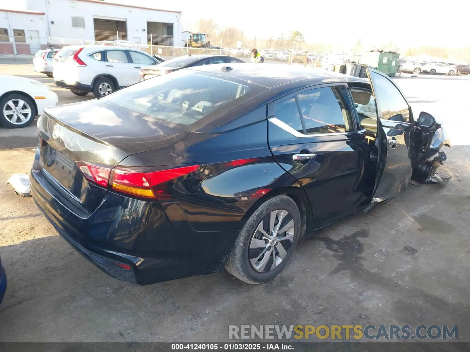 4 Photograph of a damaged car 1N4BL4BV0LC252887 NISSAN ALTIMA 2020