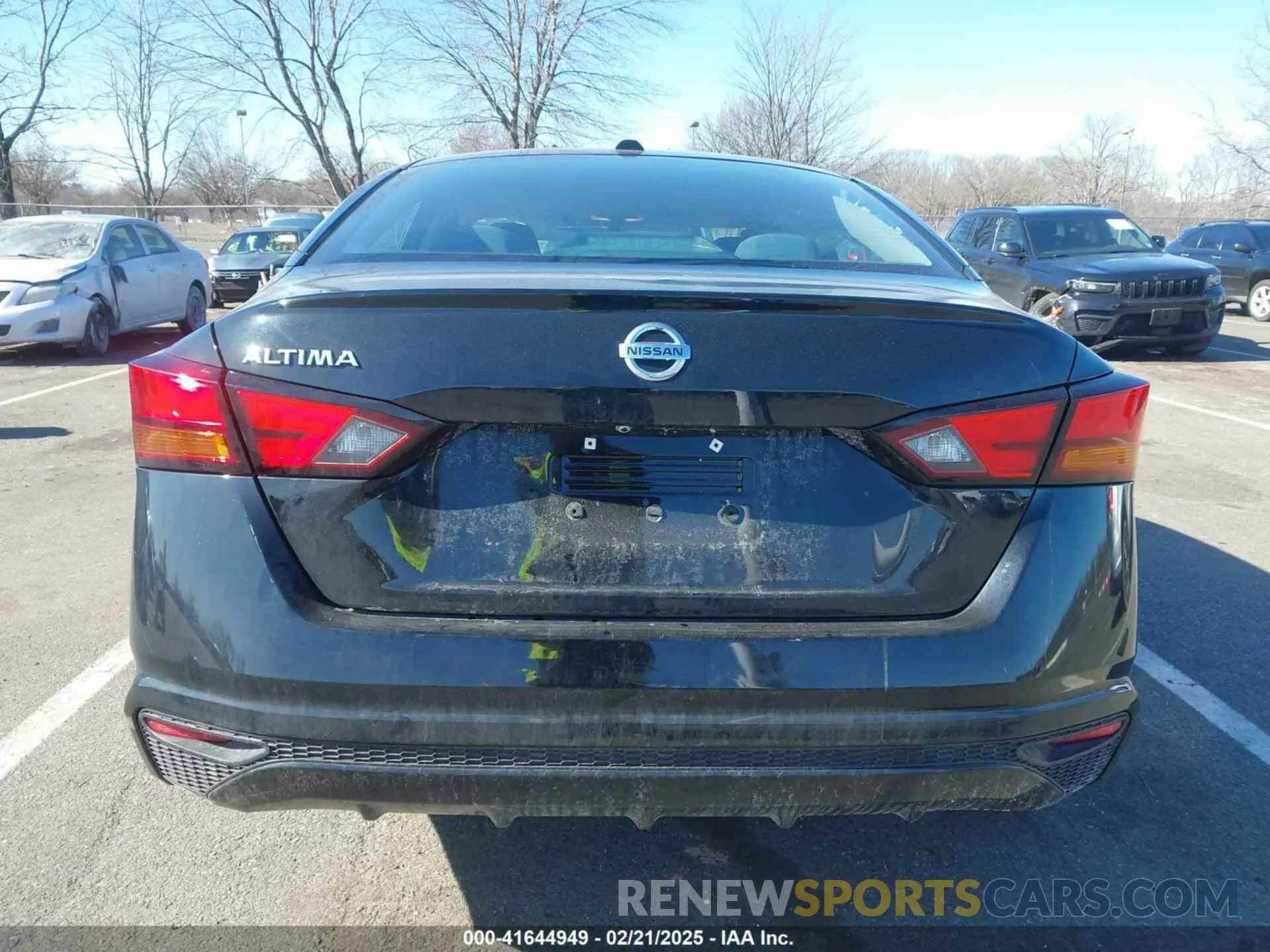 16 Photograph of a damaged car 1N4BL4BV0LC255658 NISSAN ALTIMA 2020