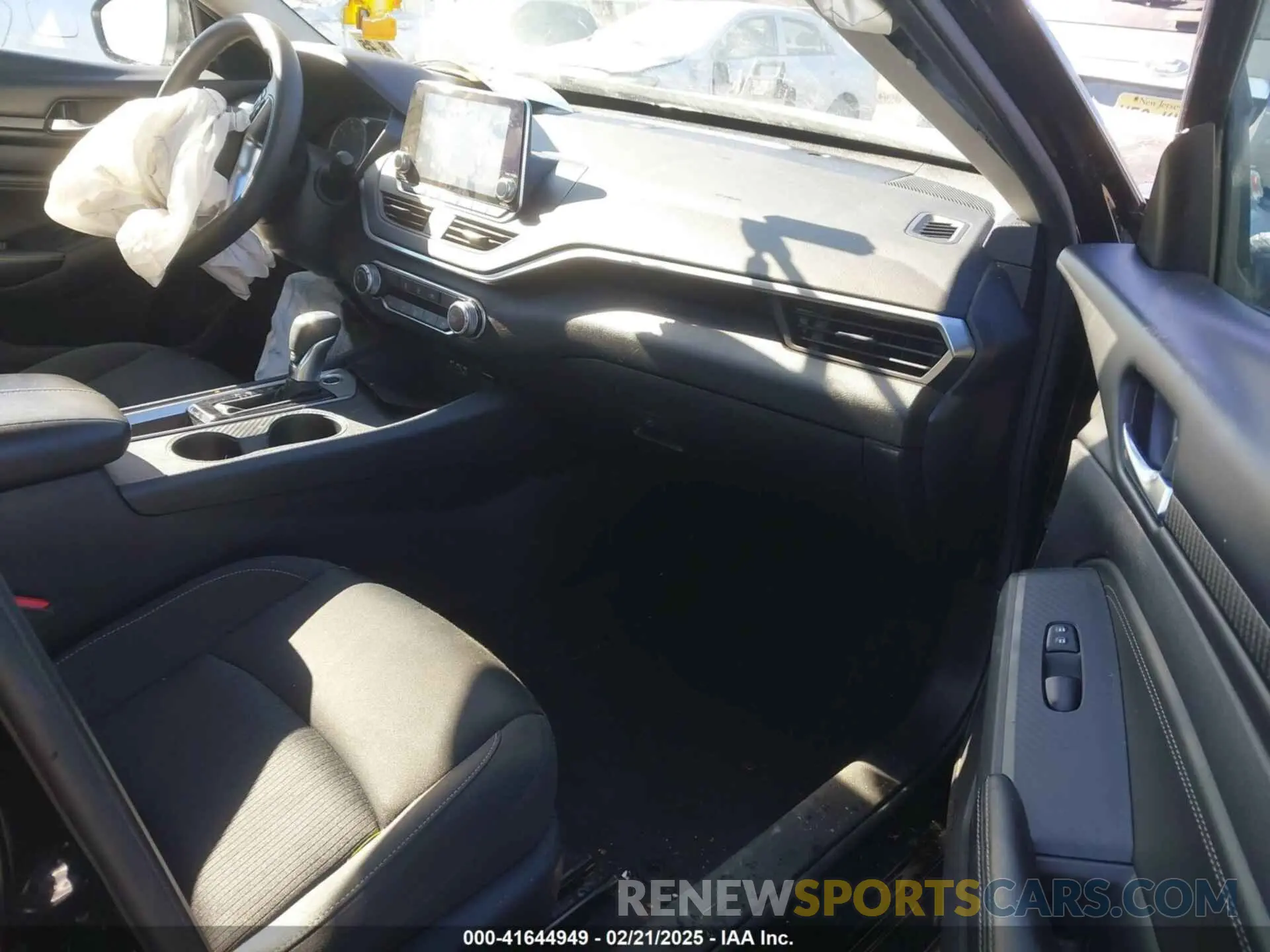 5 Photograph of a damaged car 1N4BL4BV0LC255658 NISSAN ALTIMA 2020