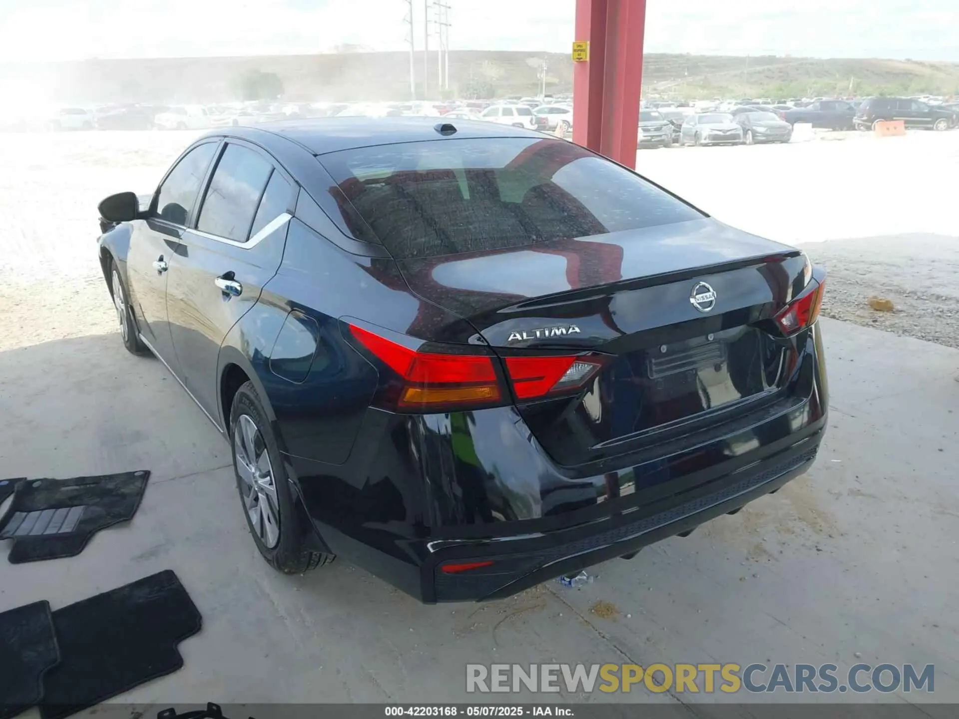 3 Photograph of a damaged car 1N4BL4BV0LC263355 NISSAN ALTIMA 2020