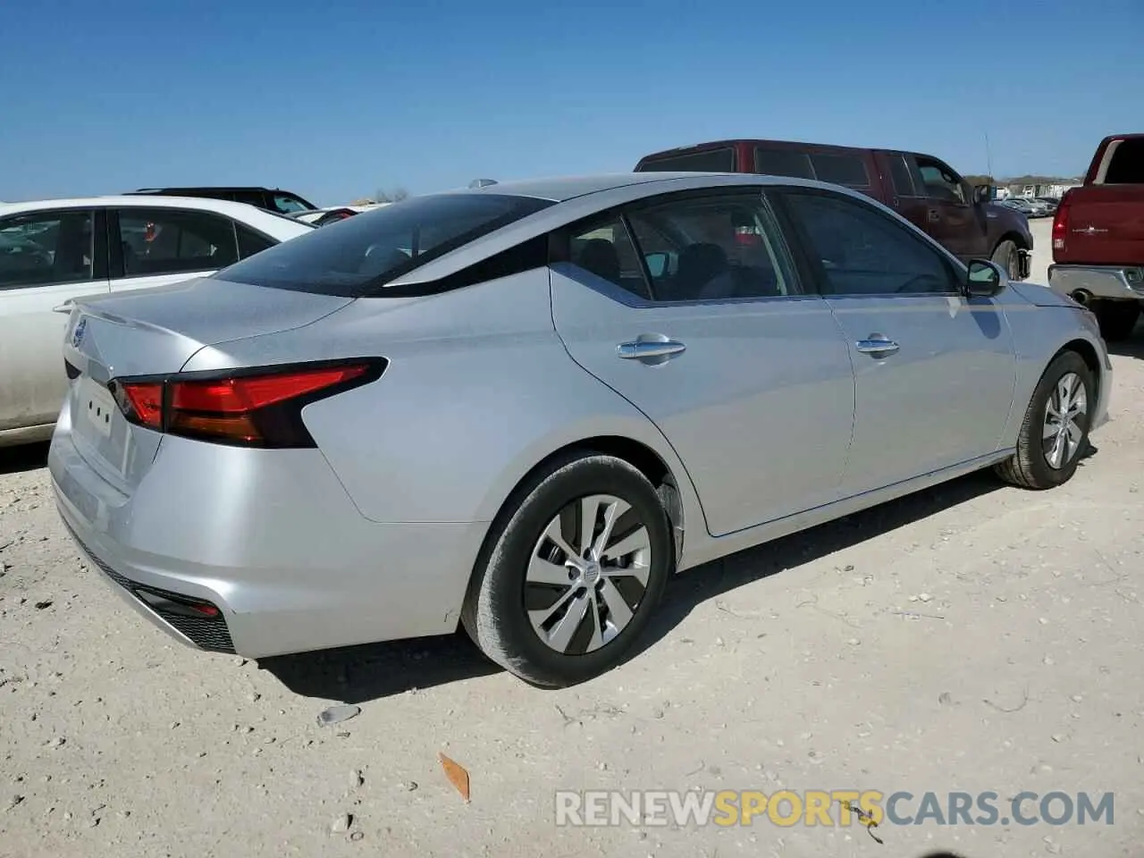 3 Photograph of a damaged car 1N4BL4BV0LC275196 NISSAN ALTIMA 2020