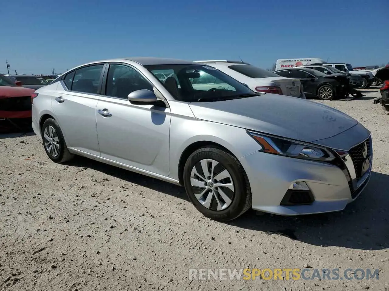 4 Photograph of a damaged car 1N4BL4BV0LC275196 NISSAN ALTIMA 2020