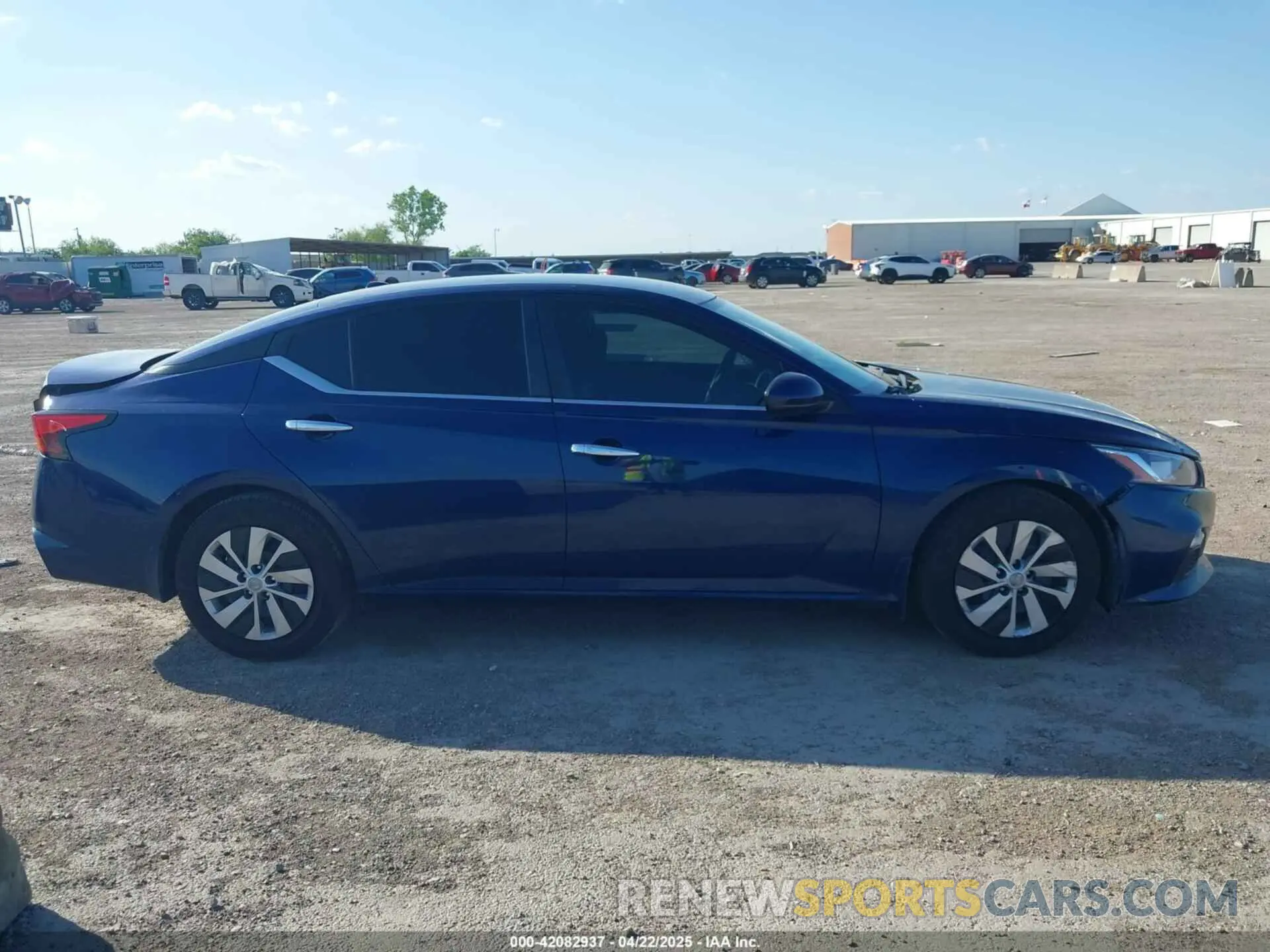 13 Photograph of a damaged car 1N4BL4BV0LN313160 NISSAN ALTIMA 2020