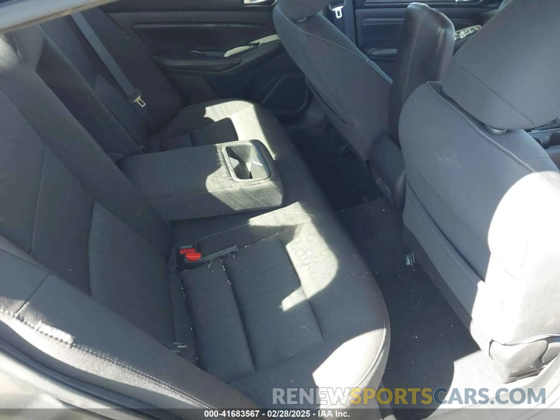 8 Photograph of a damaged car 1N4BL4BV1LC113285 NISSAN ALTIMA 2020