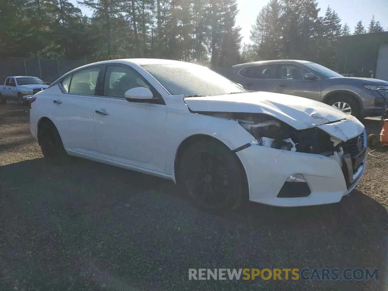 4 Photograph of a damaged car 1N4BL4BV1LC114937 NISSAN ALTIMA 2020