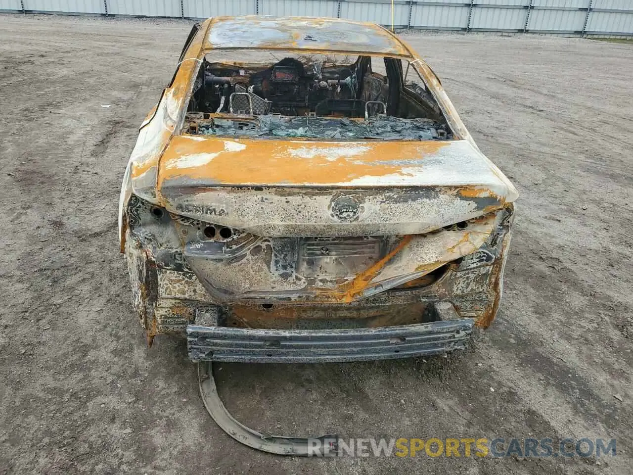6 Photograph of a damaged car 1N4BL4BV1LC124772 NISSAN ALTIMA 2020