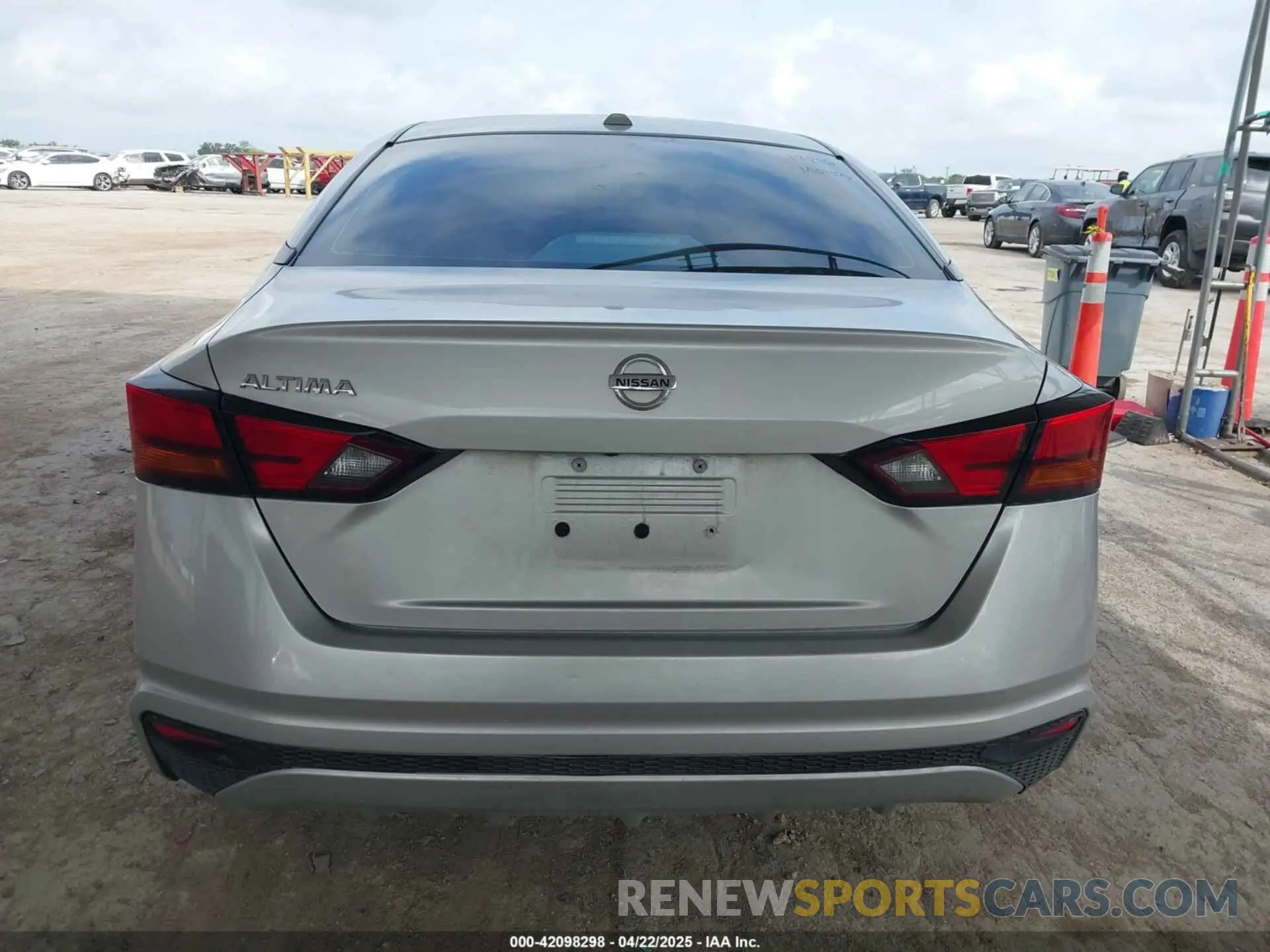 16 Photograph of a damaged car 1N4BL4BV1LC174085 NISSAN ALTIMA 2020