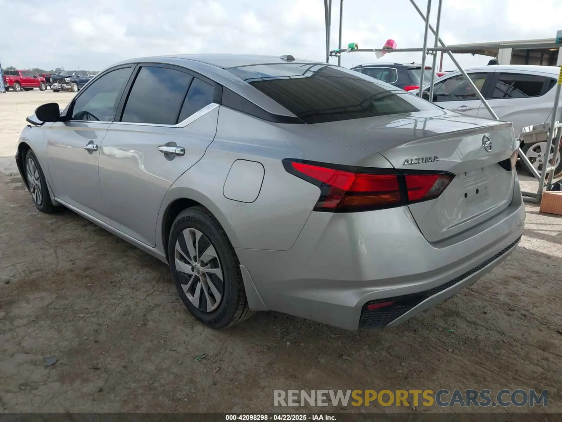 3 Photograph of a damaged car 1N4BL4BV1LC174085 NISSAN ALTIMA 2020