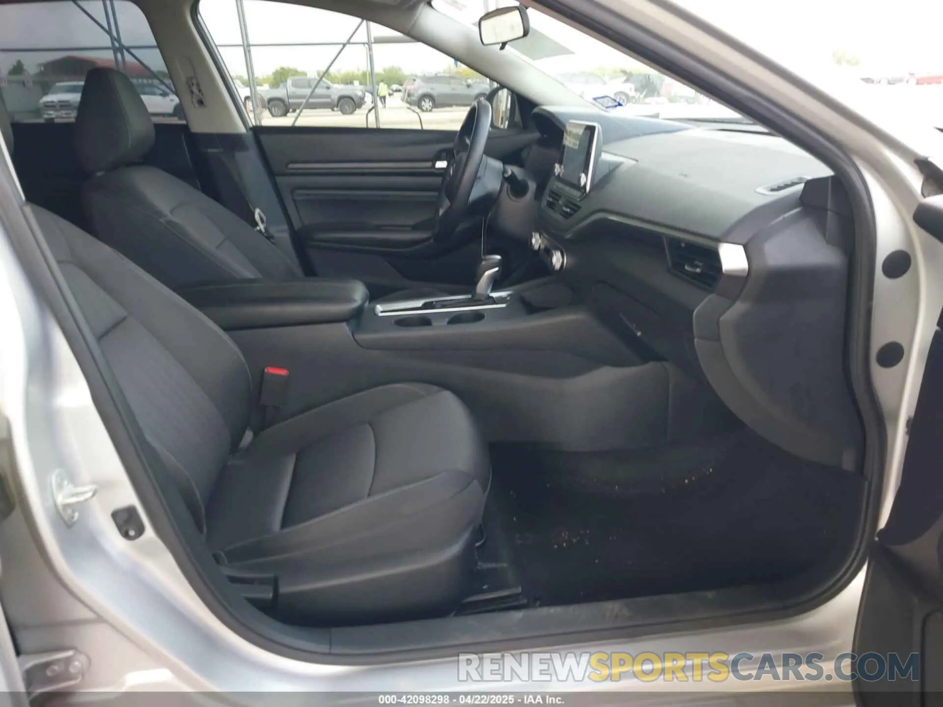 5 Photograph of a damaged car 1N4BL4BV1LC174085 NISSAN ALTIMA 2020