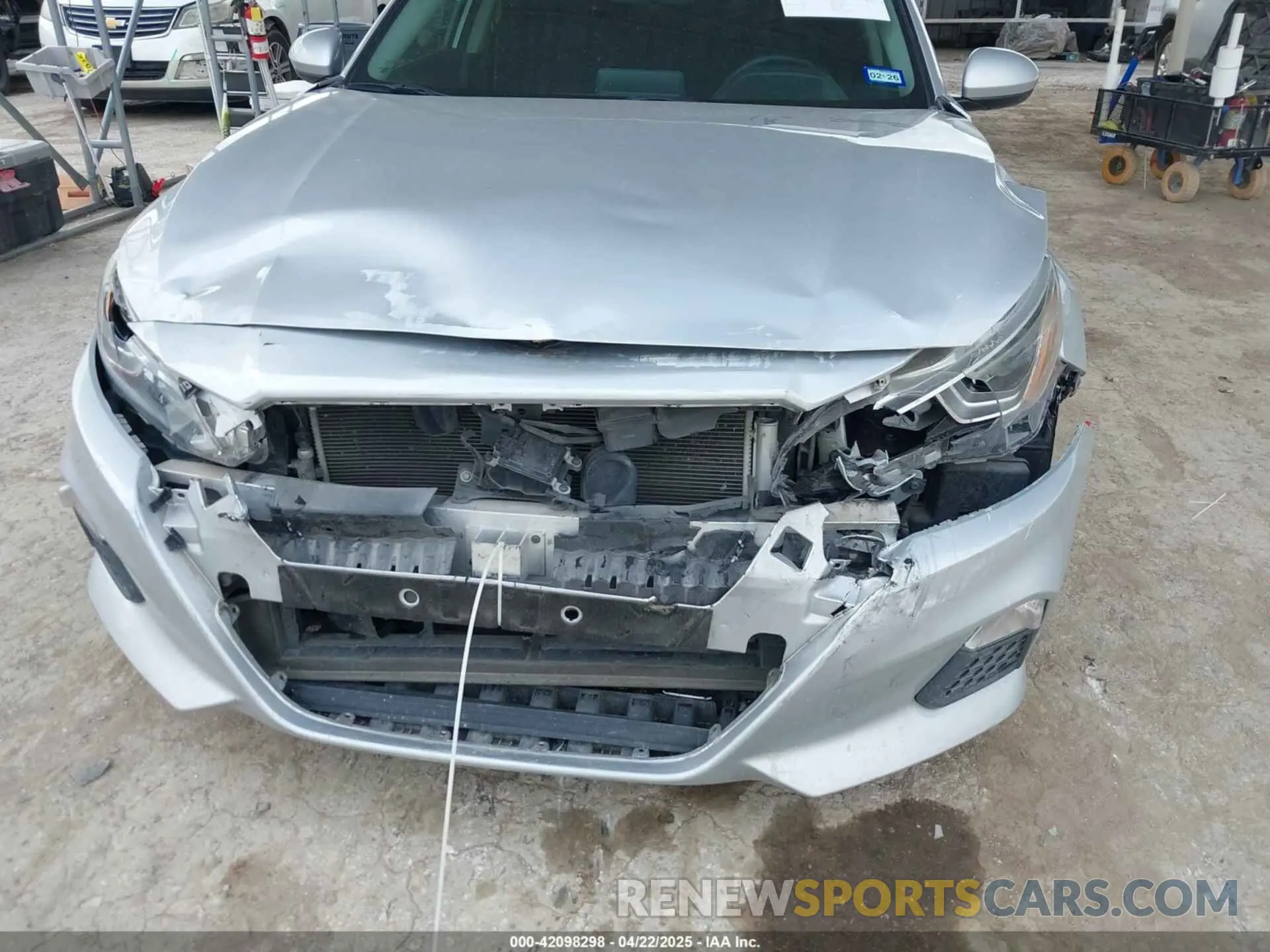 6 Photograph of a damaged car 1N4BL4BV1LC174085 NISSAN ALTIMA 2020