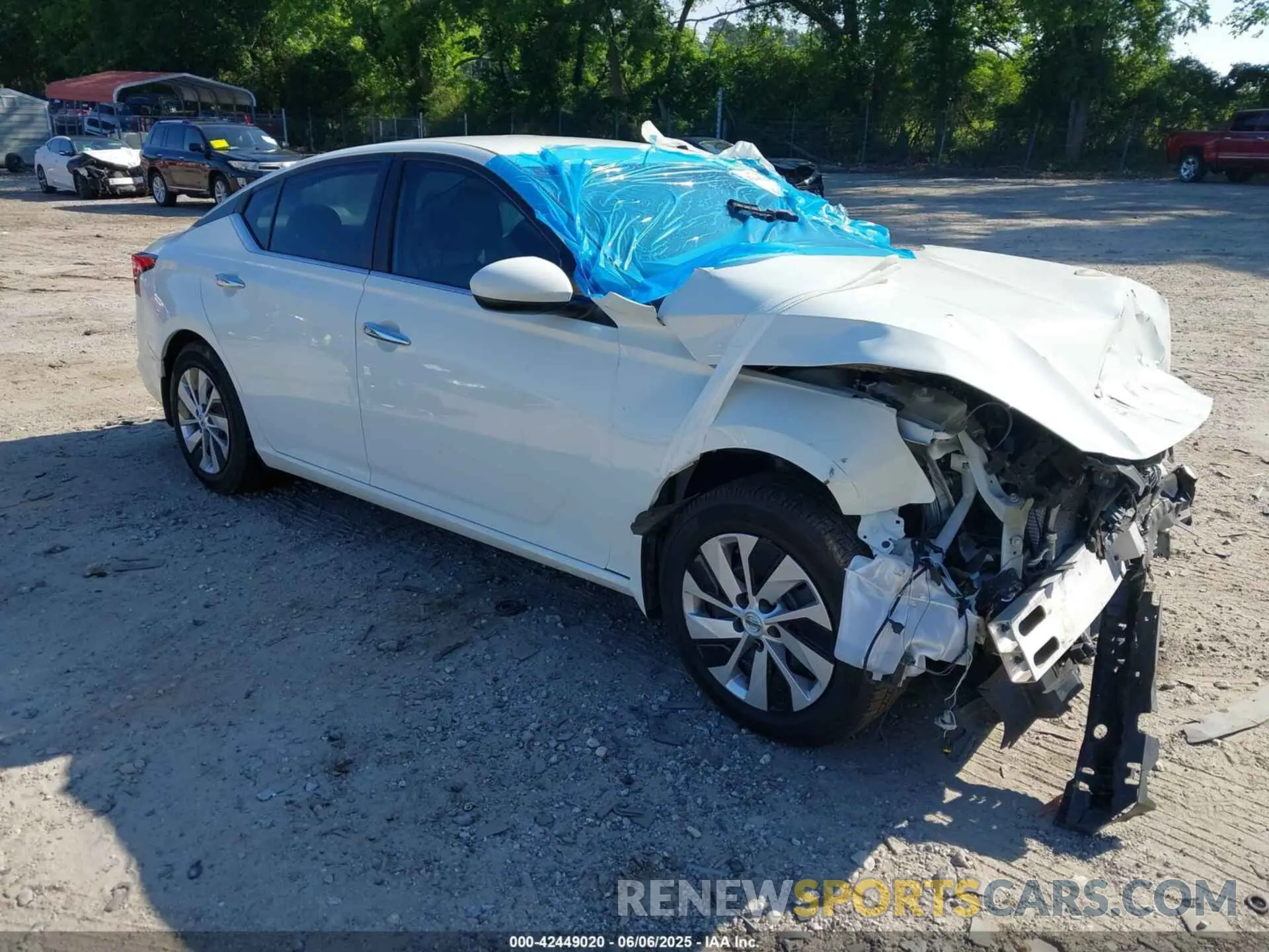 1 Photograph of a damaged car 1N4BL4BV1LC175379 NISSAN ALTIMA 2020