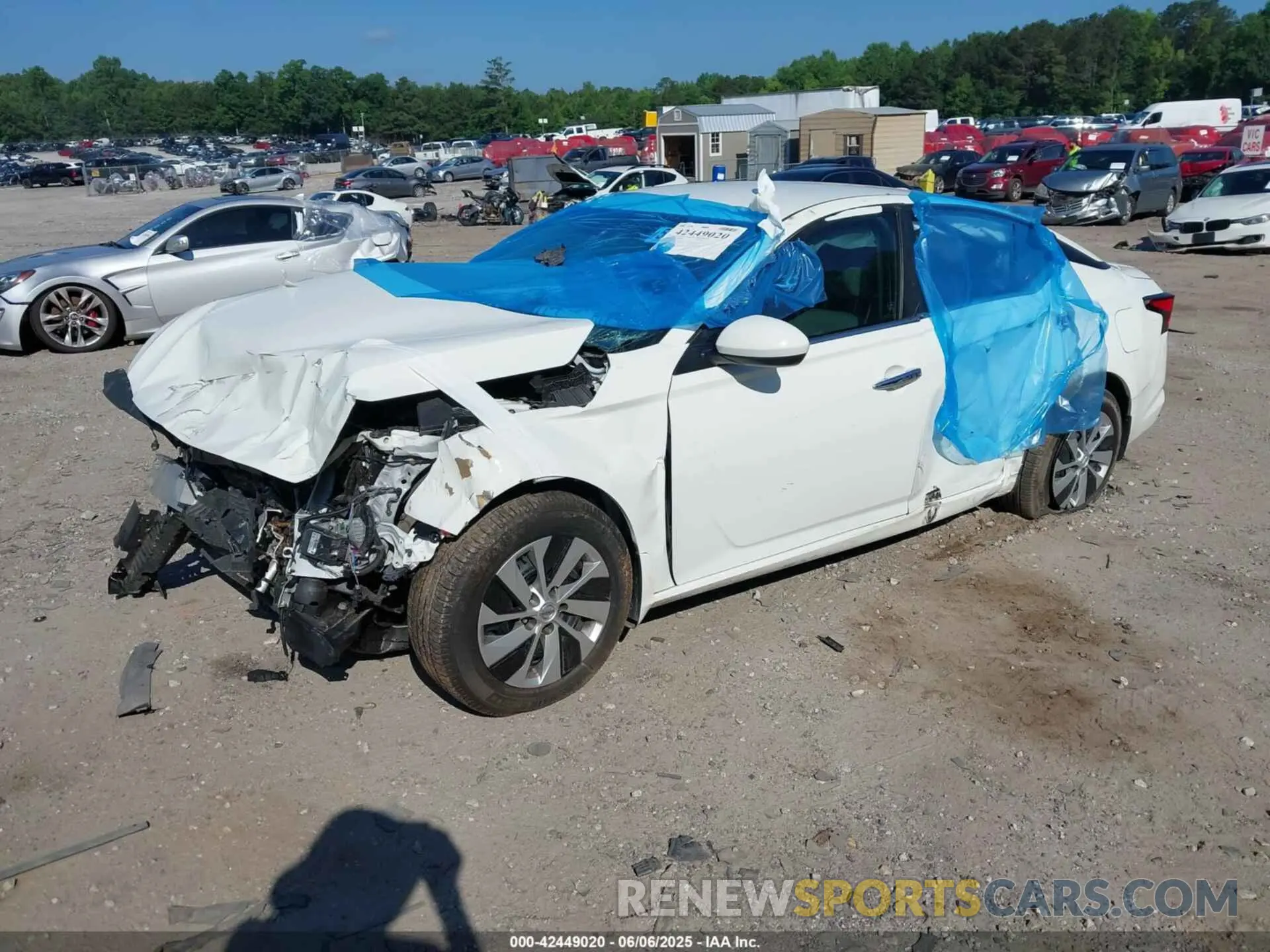 2 Photograph of a damaged car 1N4BL4BV1LC175379 NISSAN ALTIMA 2020